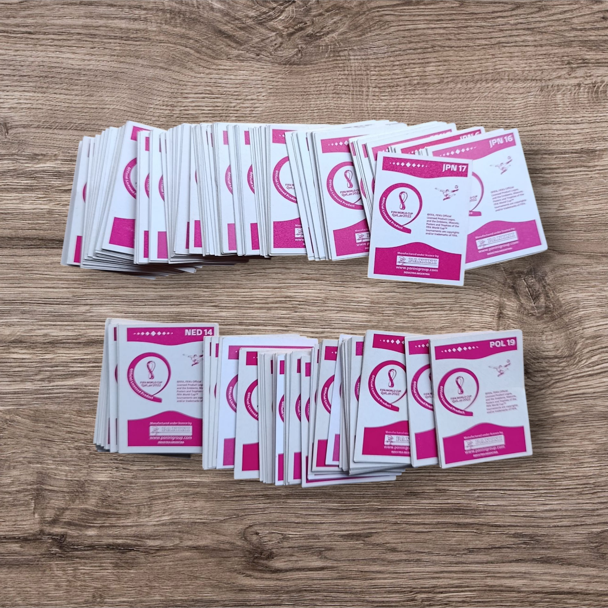 Lote 291 figuritas sin repetir Mundial Qatar 2022