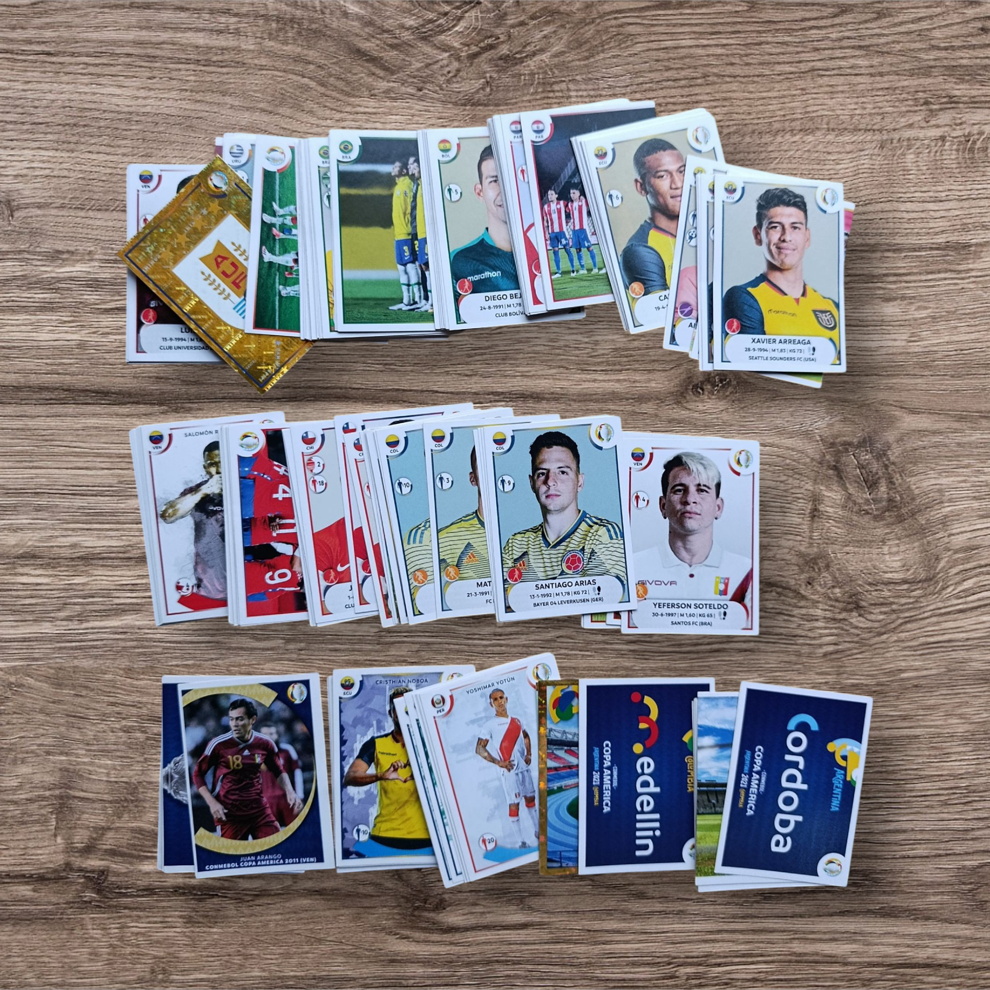 Lote 177 figuritas sin repetir Copa América 2021