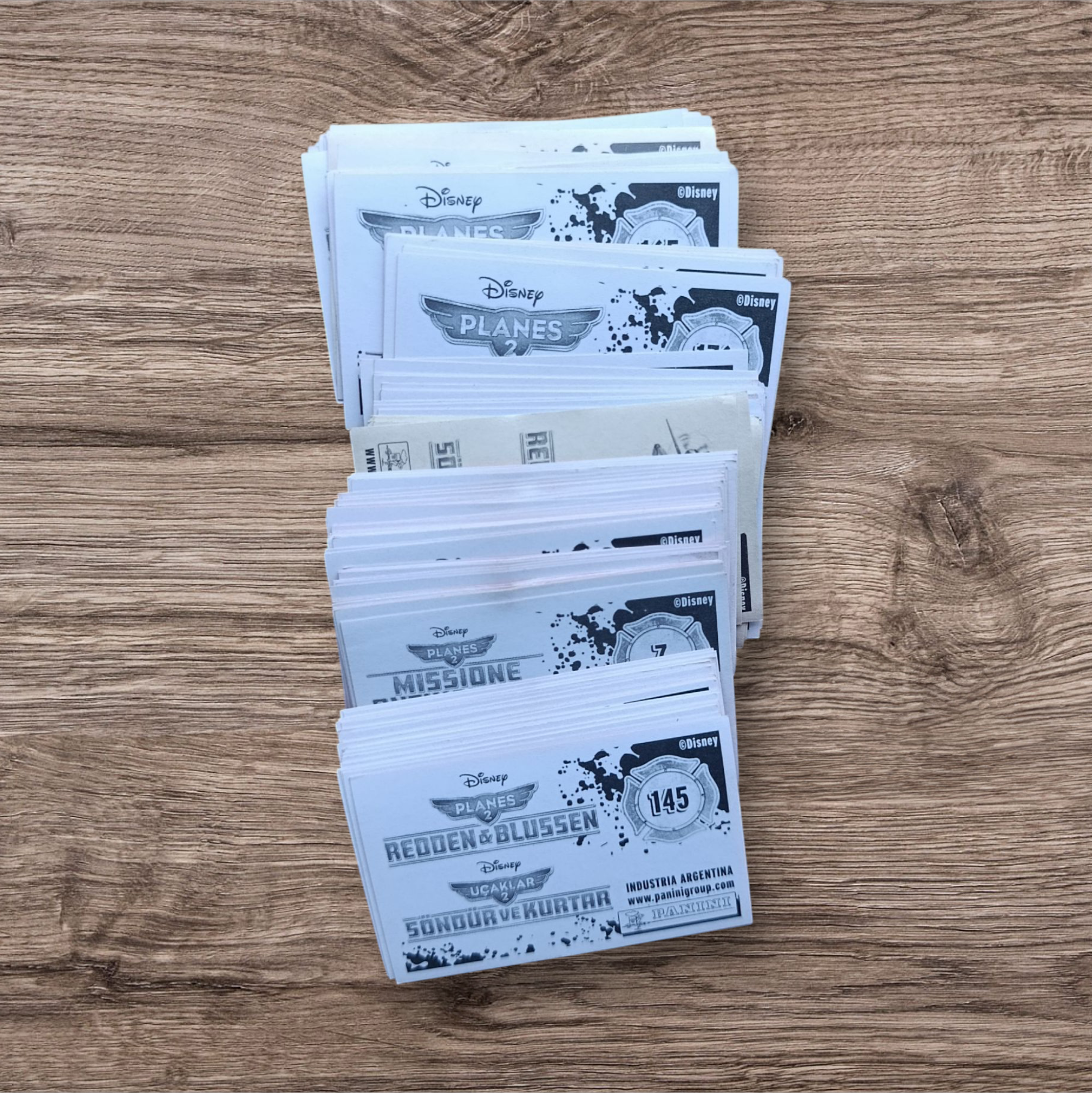 Lote 172 figuritas Aviones 2