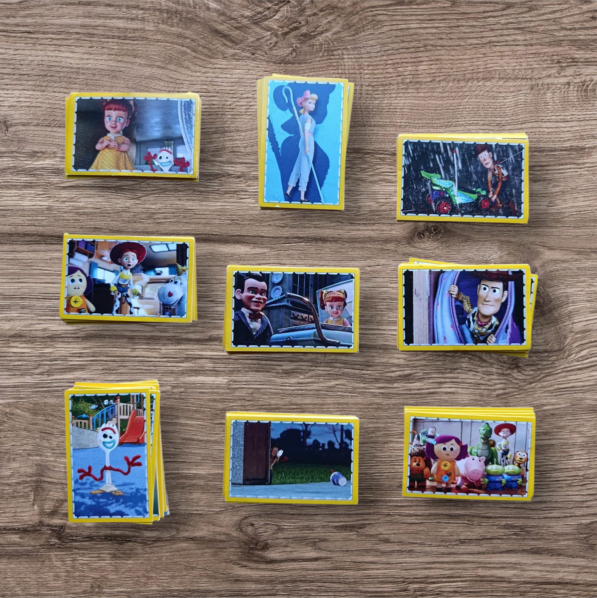 Lote 118 figuritas sin repetir Toy Story 4