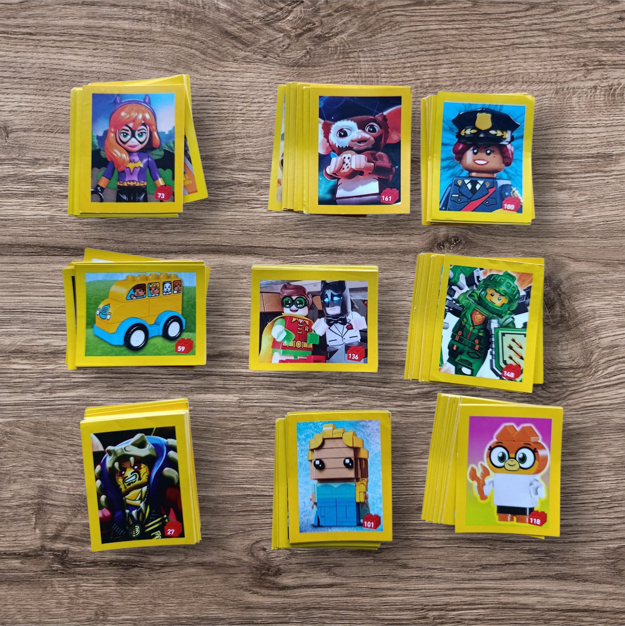 Lote 179 figuritas Lego