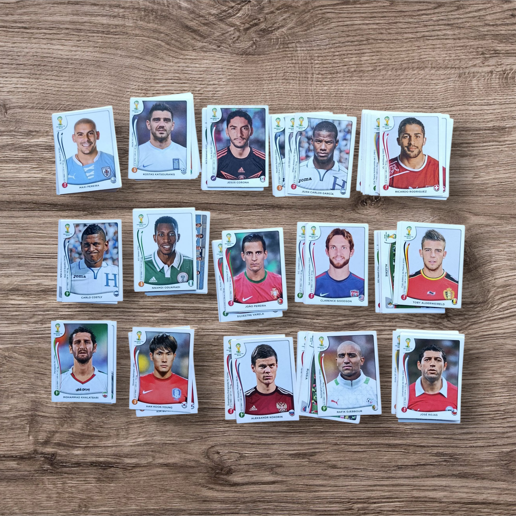 Lote 146 figuritas sin repetir Mundial Brasil 2014