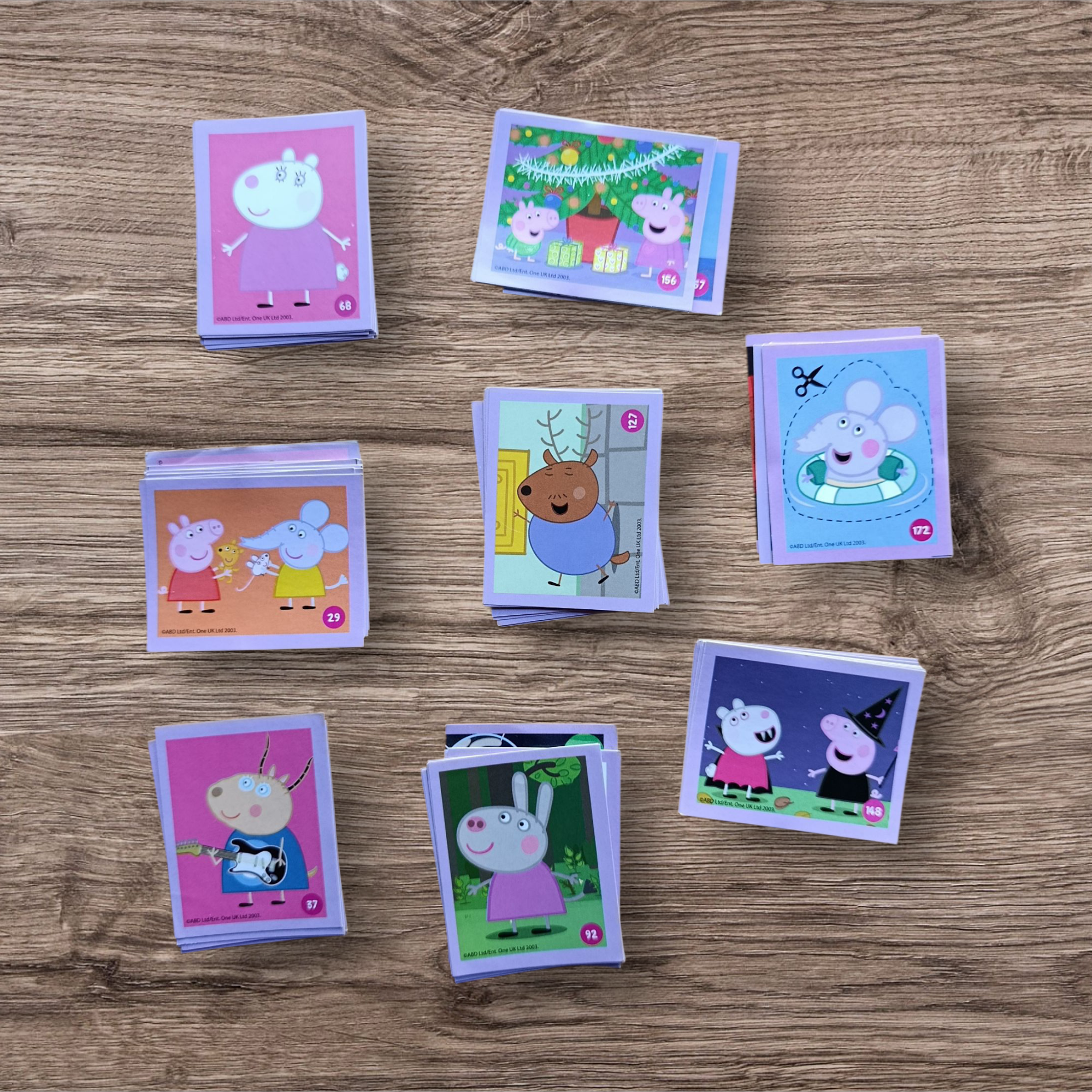 Lote 70 figuritas sin repetir Peppa Pig