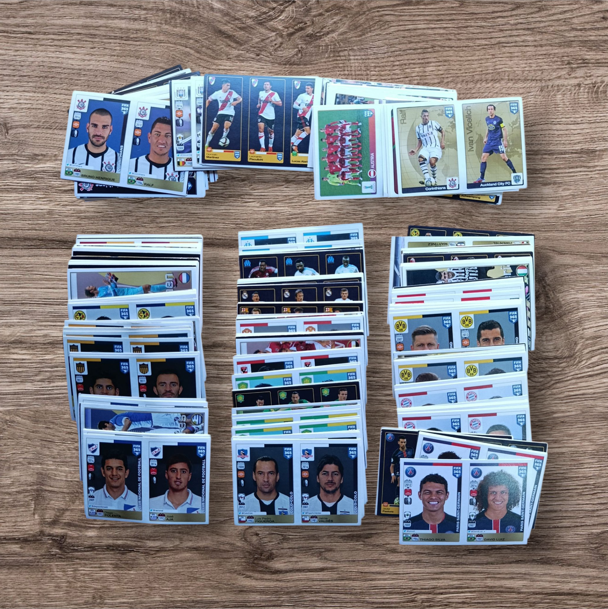 Lote 368 figuritas sin repetir FIFA 365 2016