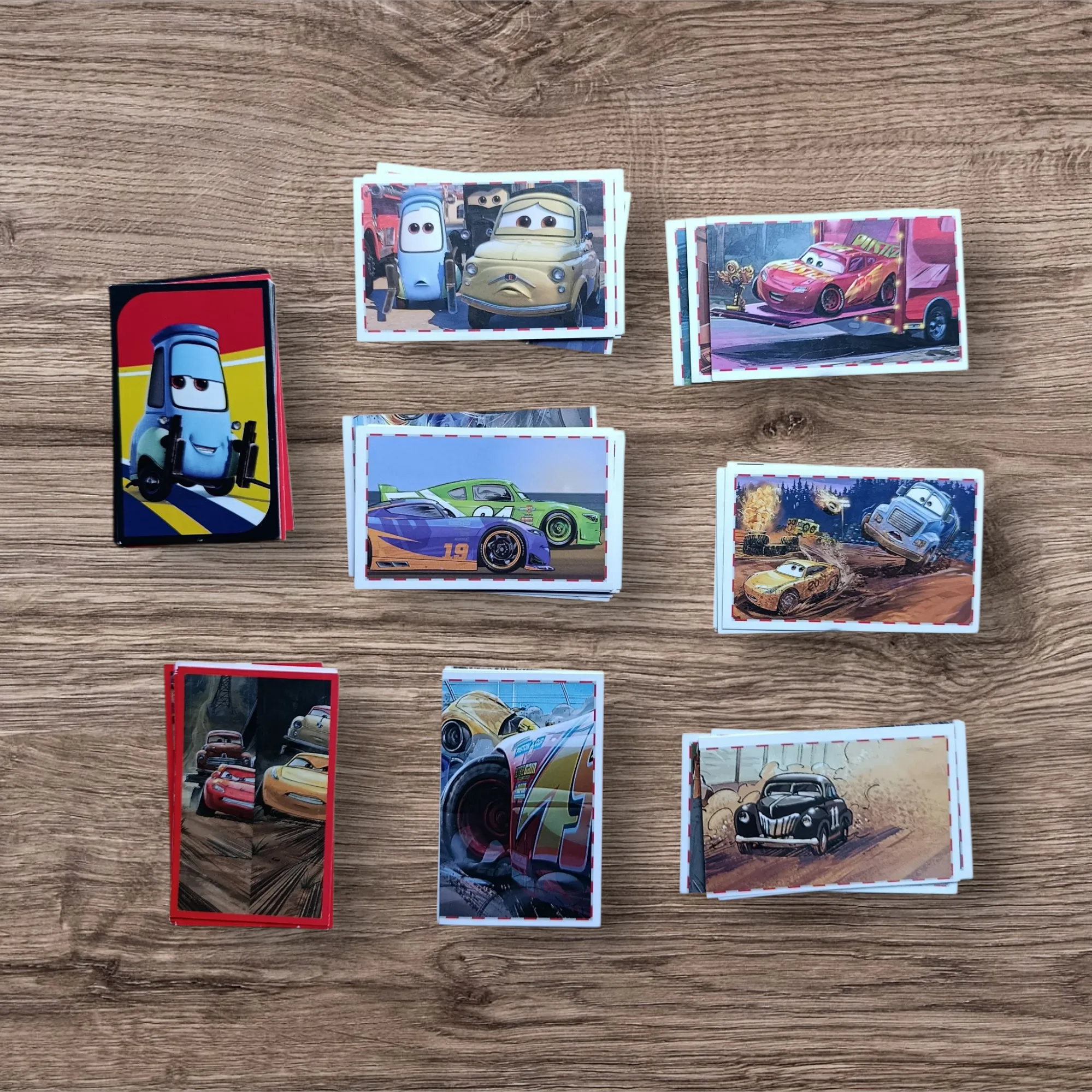 Lote 63 figuritas sin repetir Cars 3