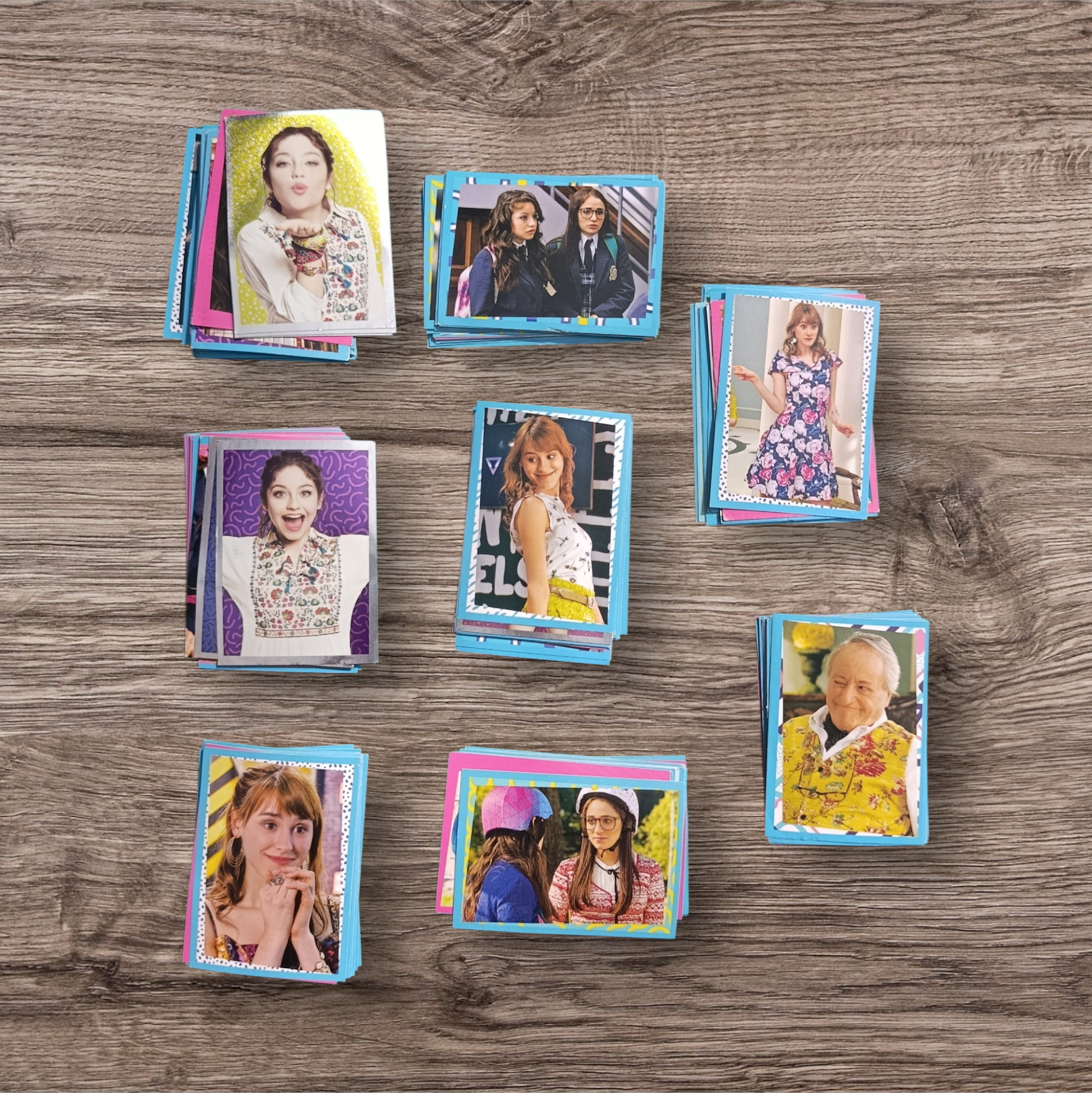 Lote 175 figuritas sin repetir Soy Luna