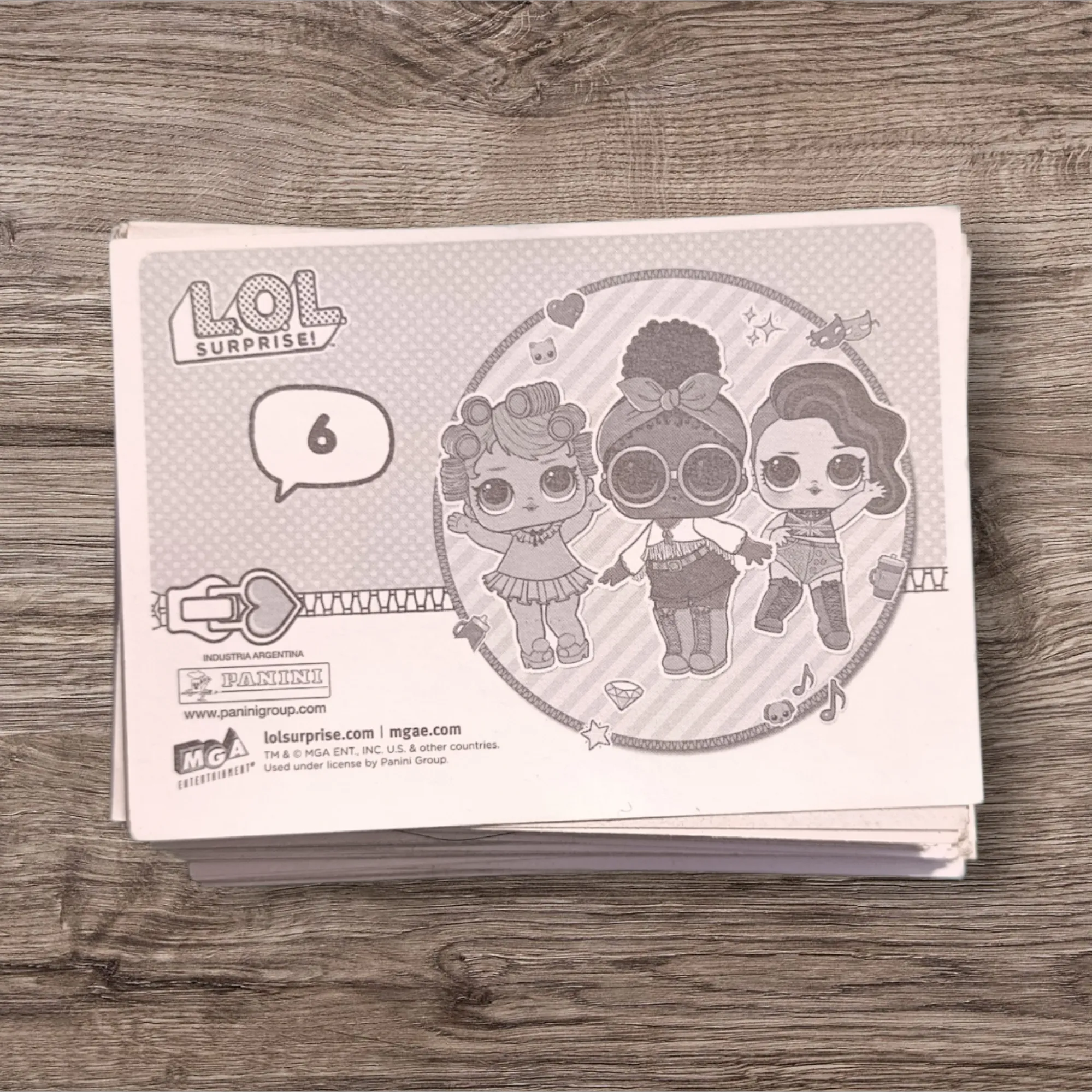 Lote 86 figuritas sin repetir Lol Surprise