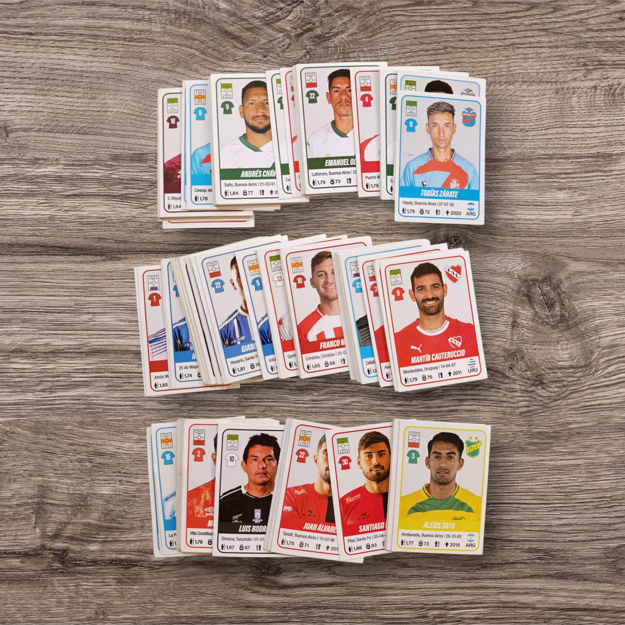 Lote 131 figuritas sin repetir Fútbol Argentino 2023