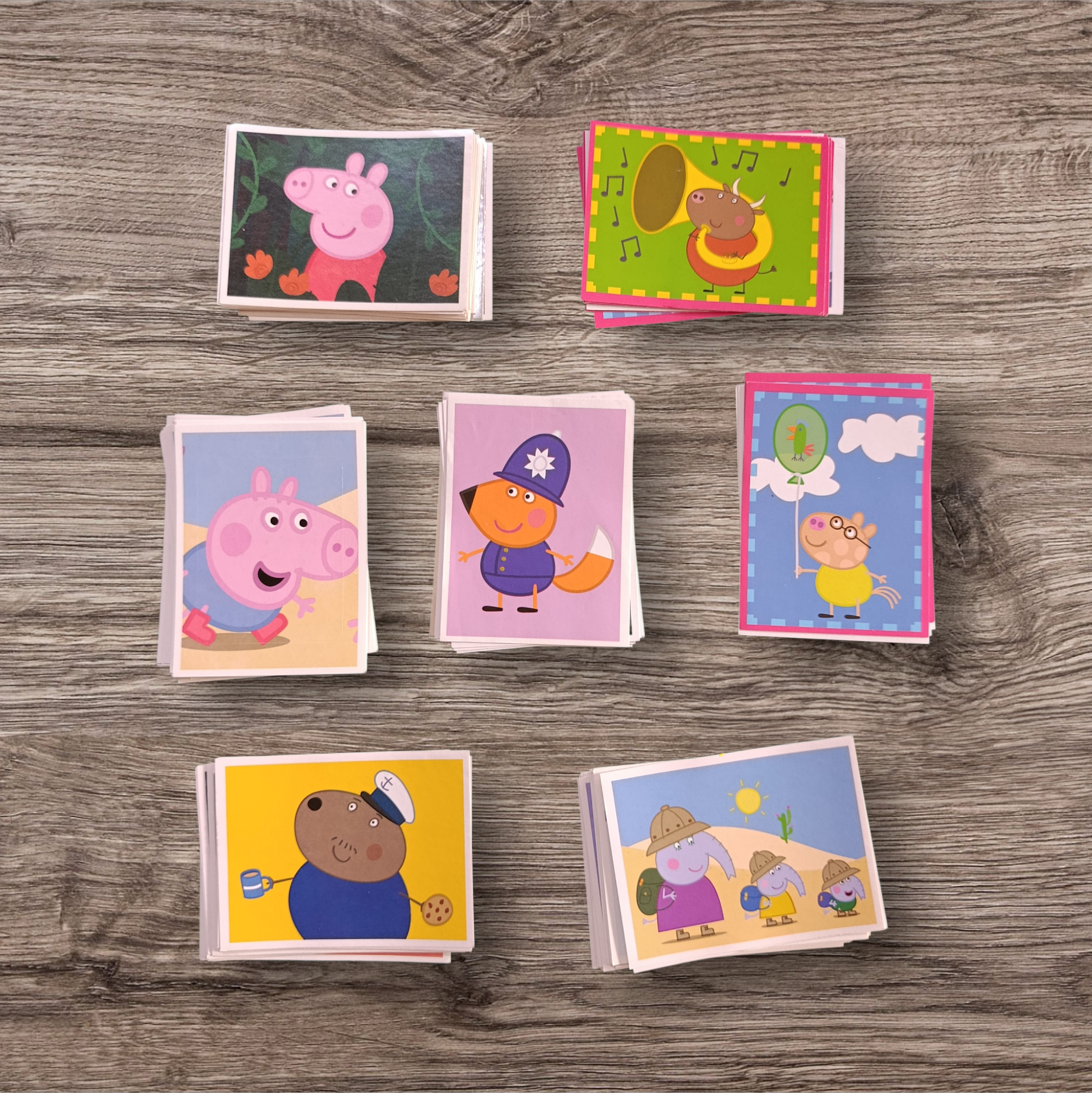 Lote 111 figuritas Peppa Pig