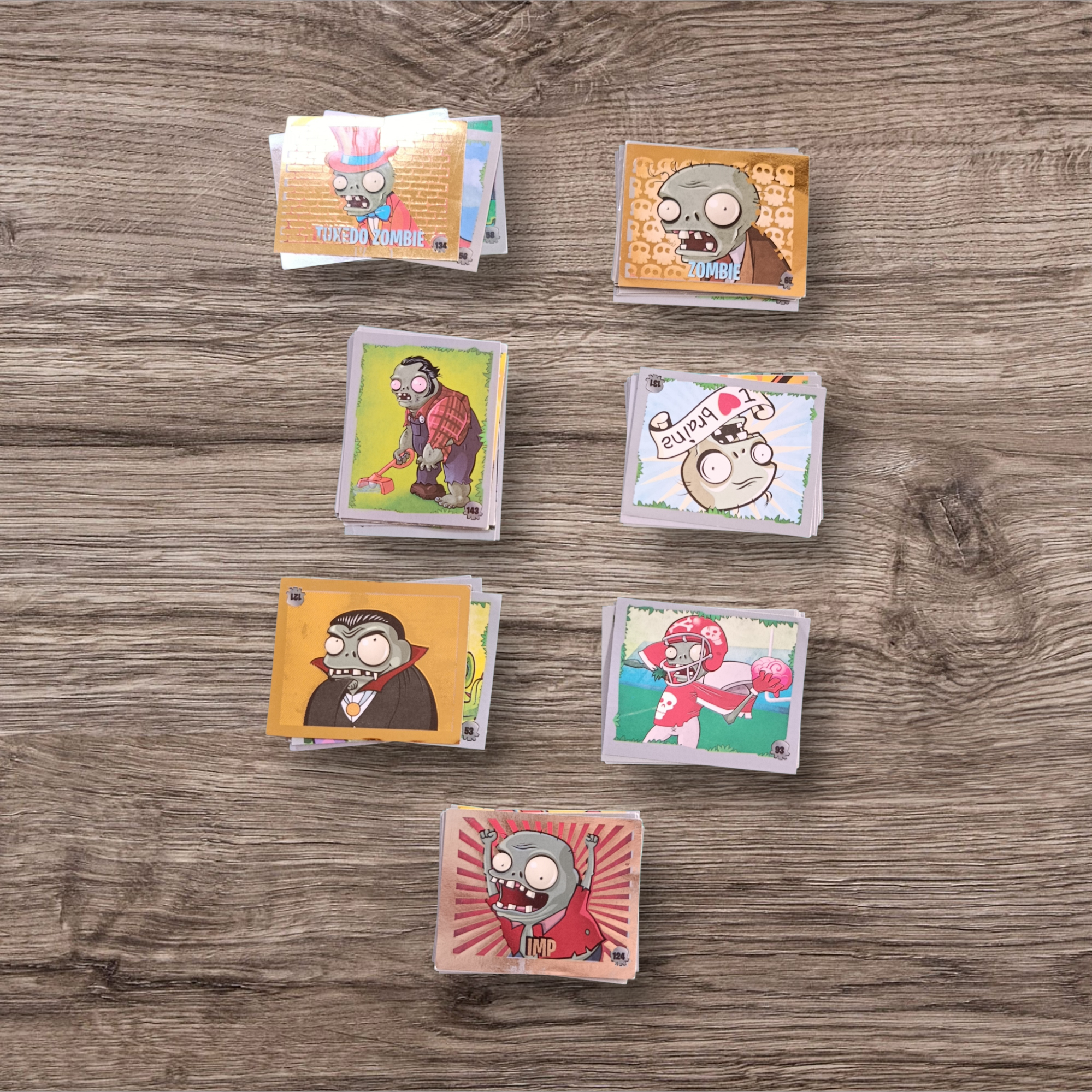 Lote 57 figuritas sin repetir Plantas vs Zombies