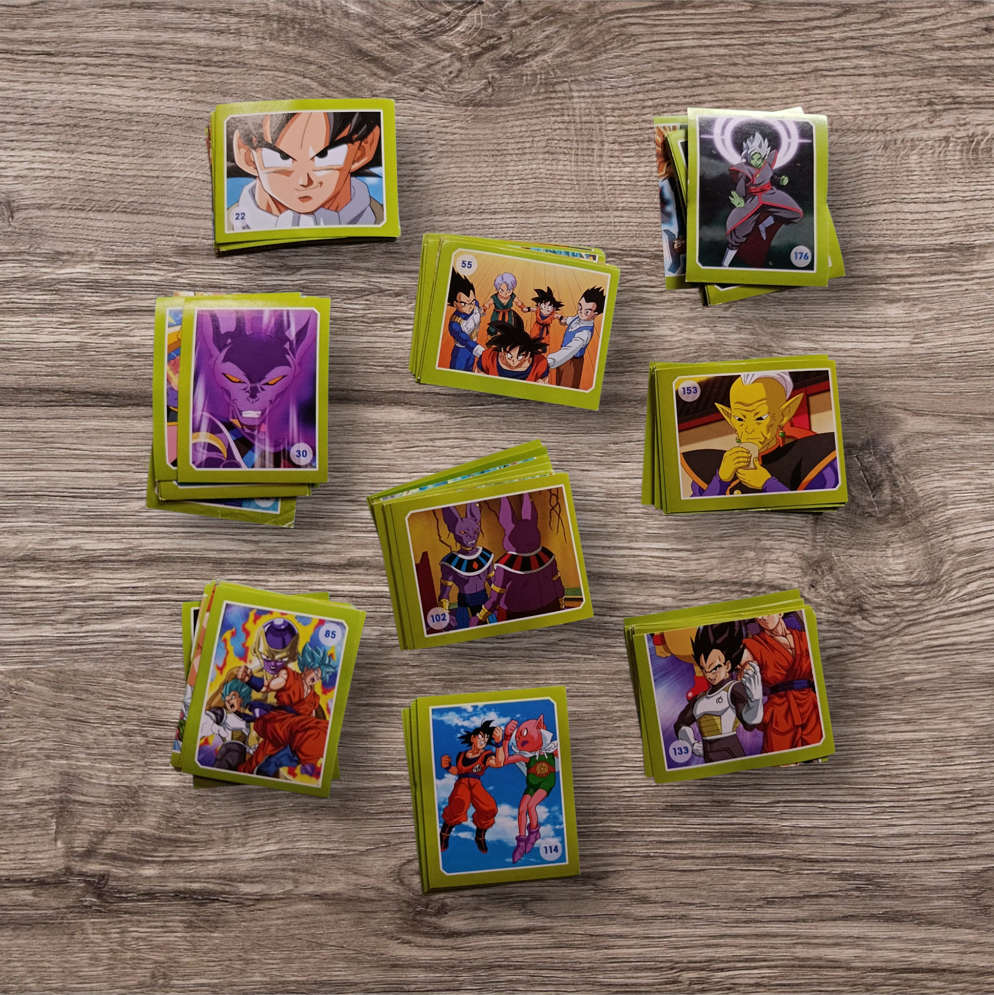 Lote 144 figuritas sin repetir Dragon Ball Z