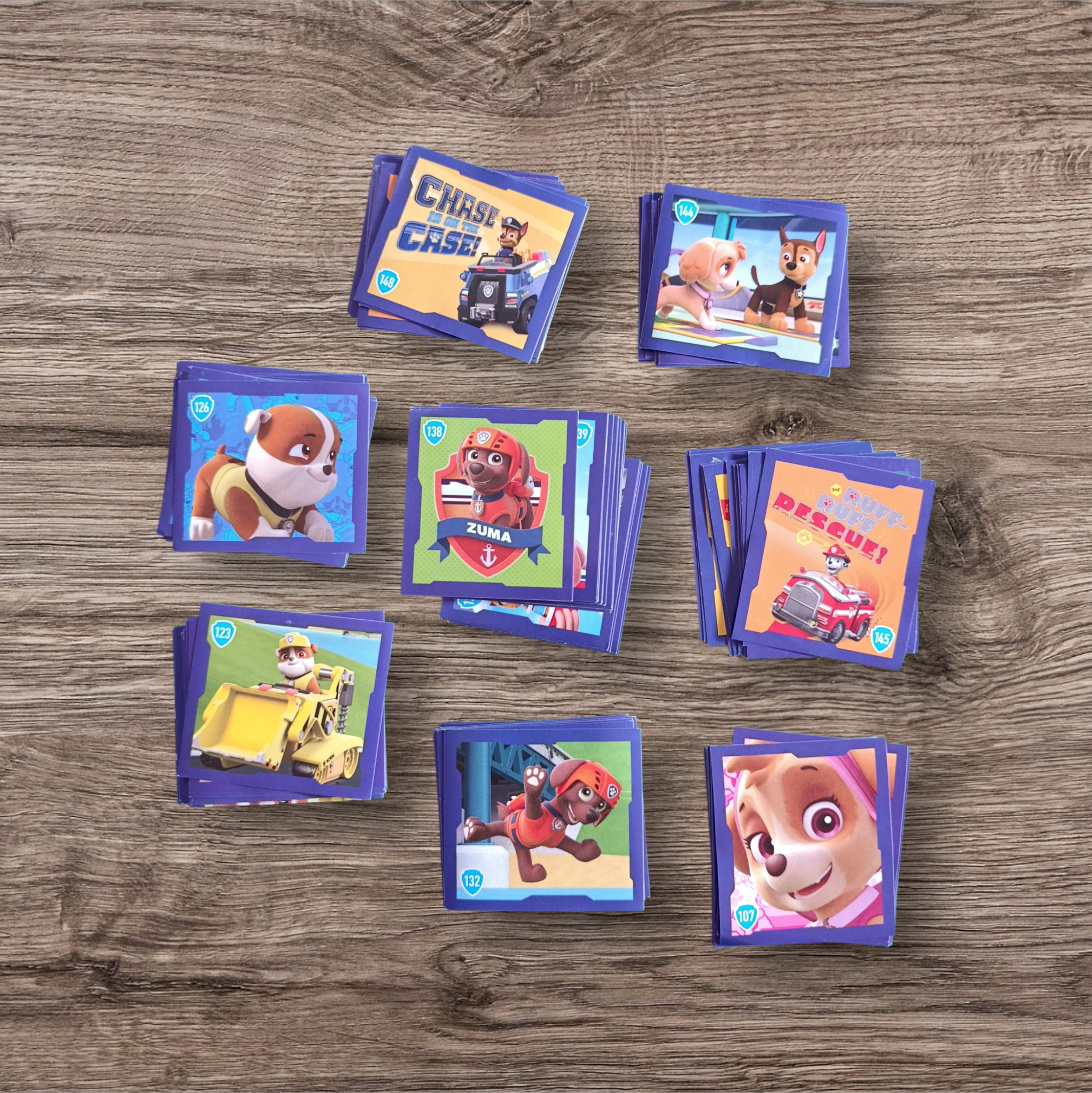 Lote 150 figuritas Paw Patrol