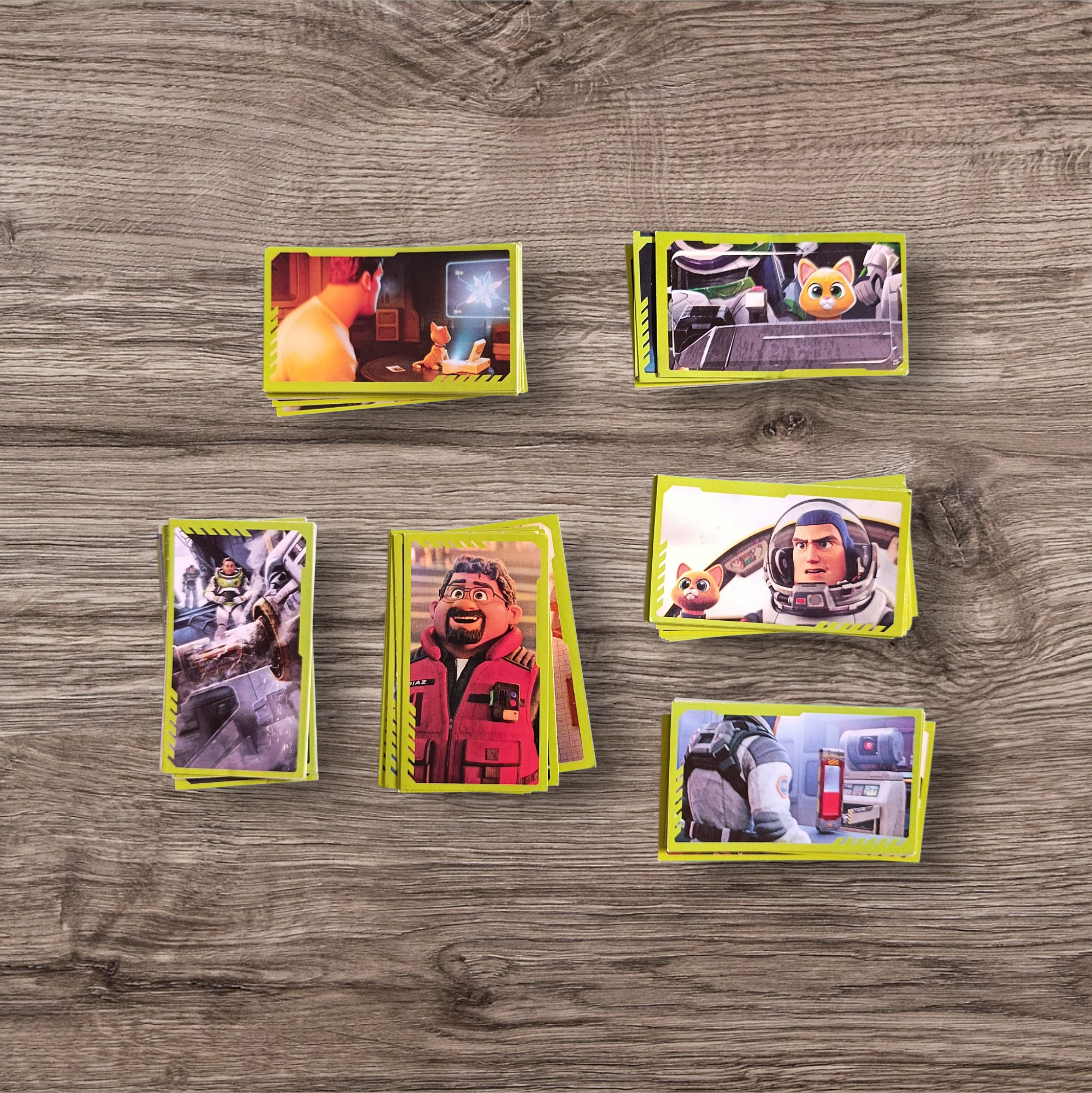 Lote 72 figuritas Lightyear