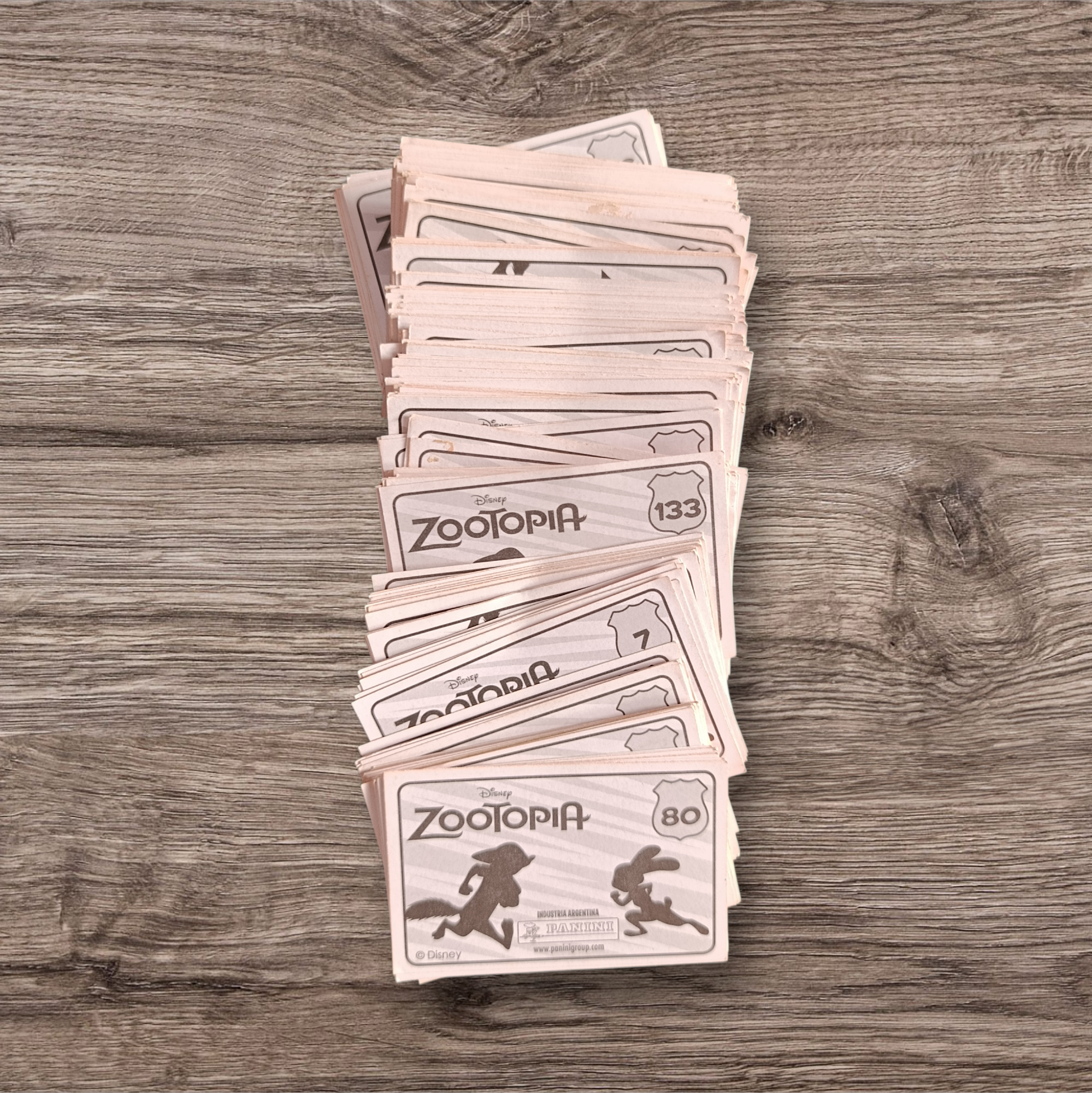 Lote 223 figuritas Zootopia