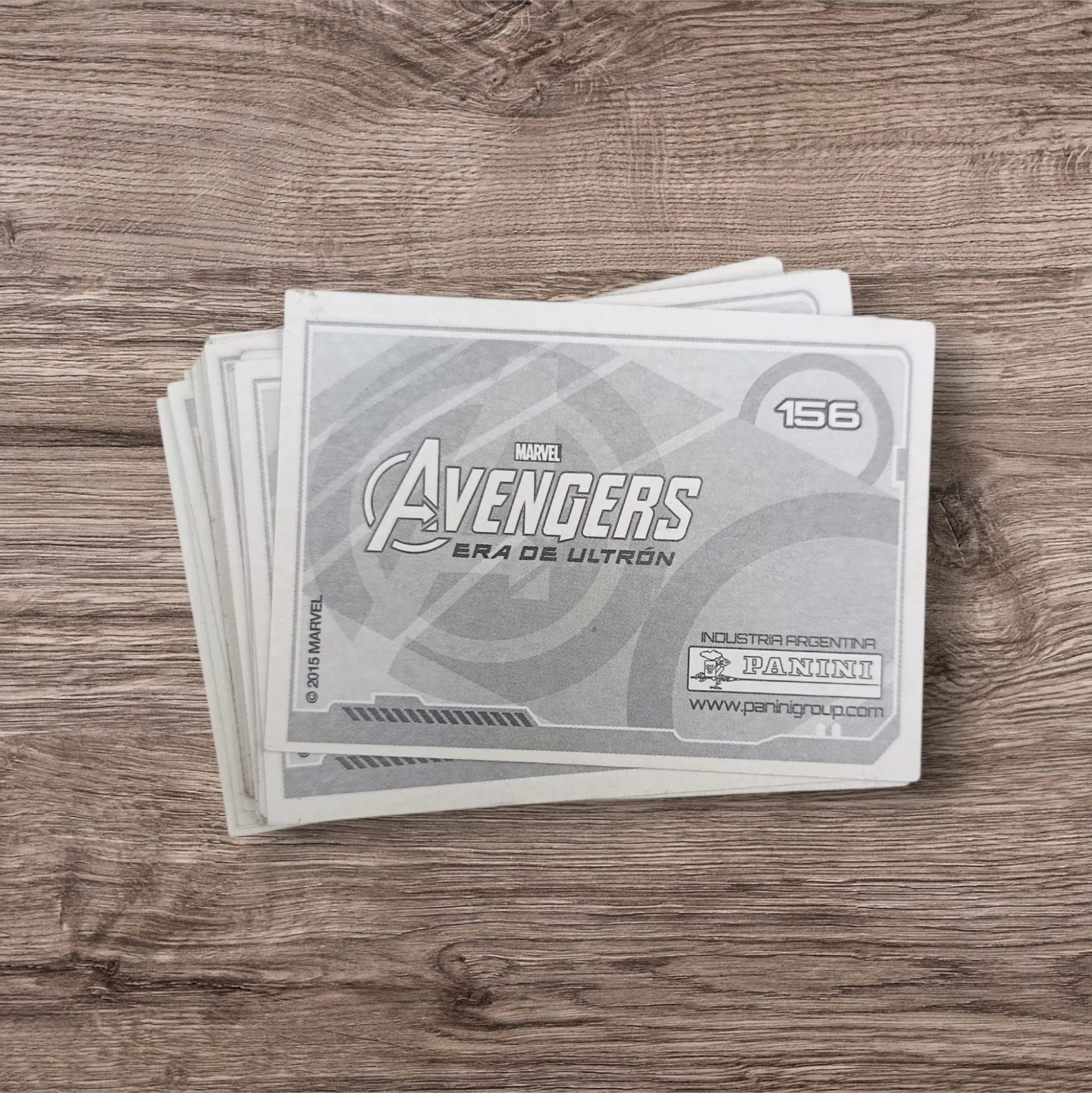 Lote 30 figuritas Avengers Era de Ultron
