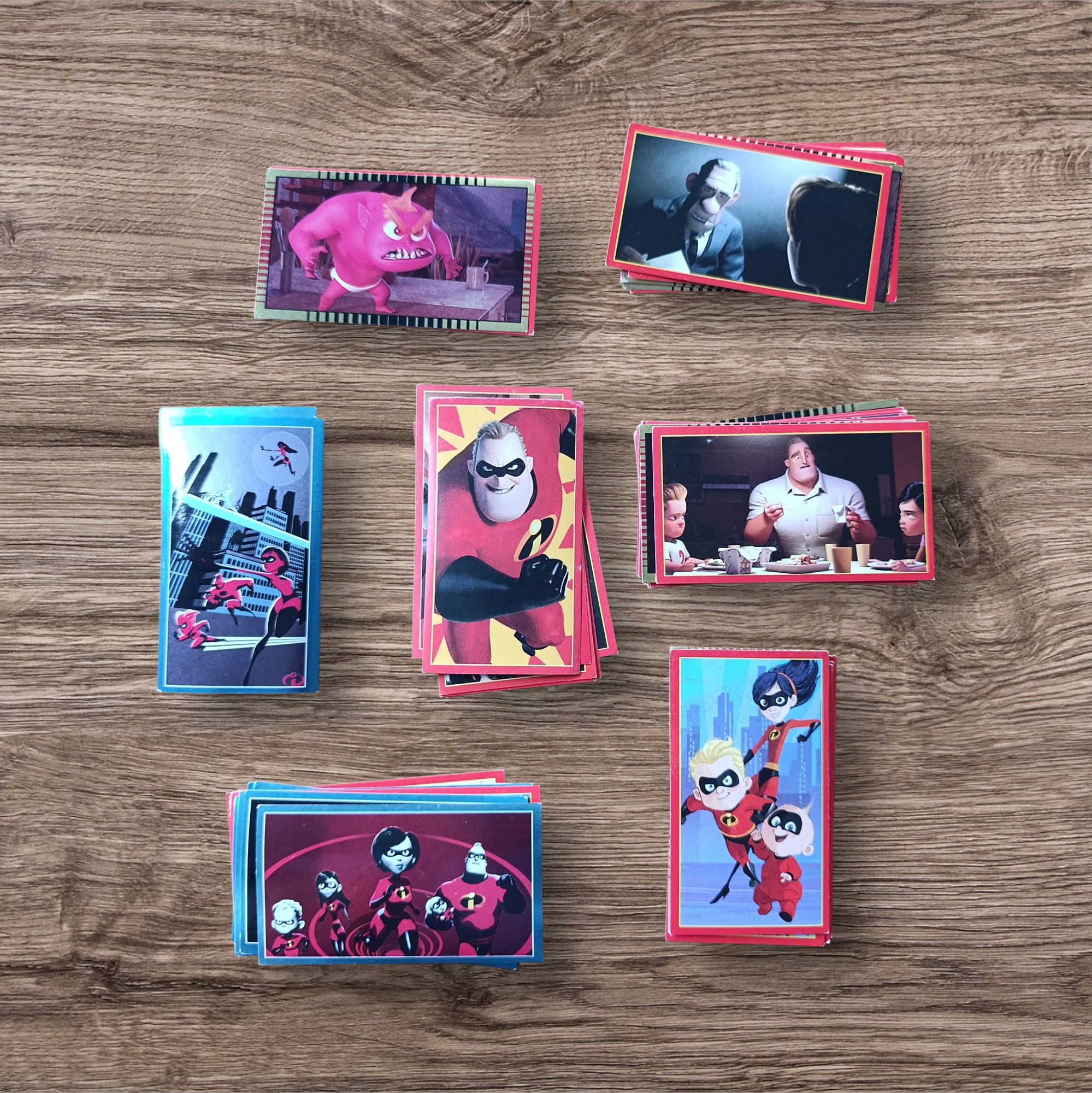 Lote 78 figuritas sin repetir Los Increíbles 2