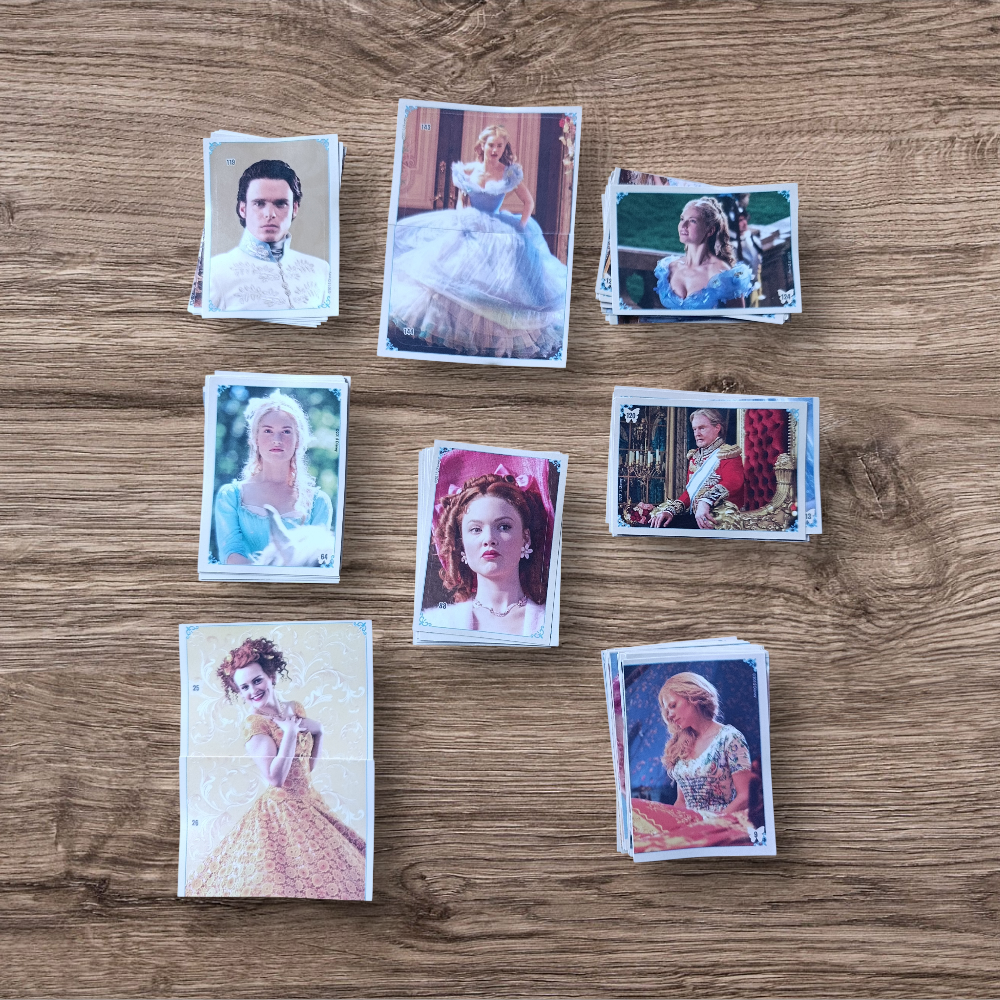 Lote 93 figuritas sin repetir Cenicienta