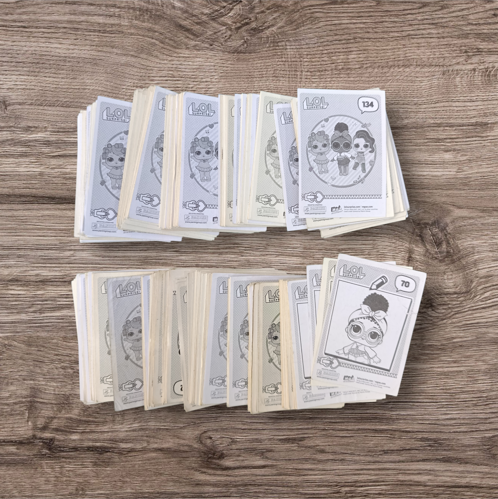 Lote 309 figuritas Lol Surprise