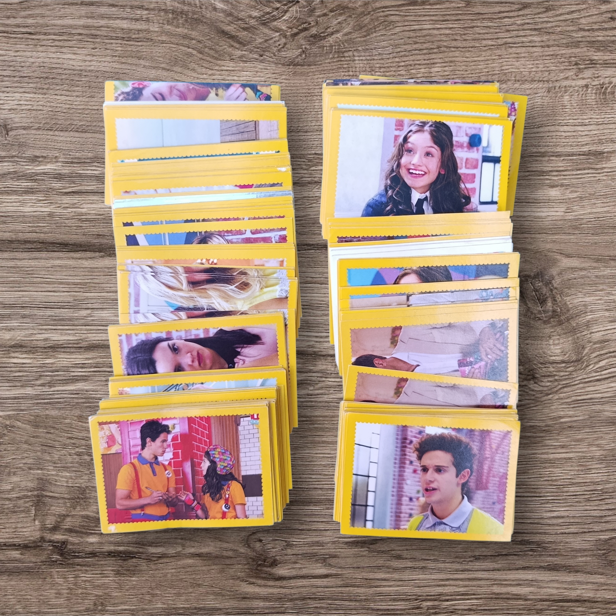 Lote 280 figuritas Soy Luna