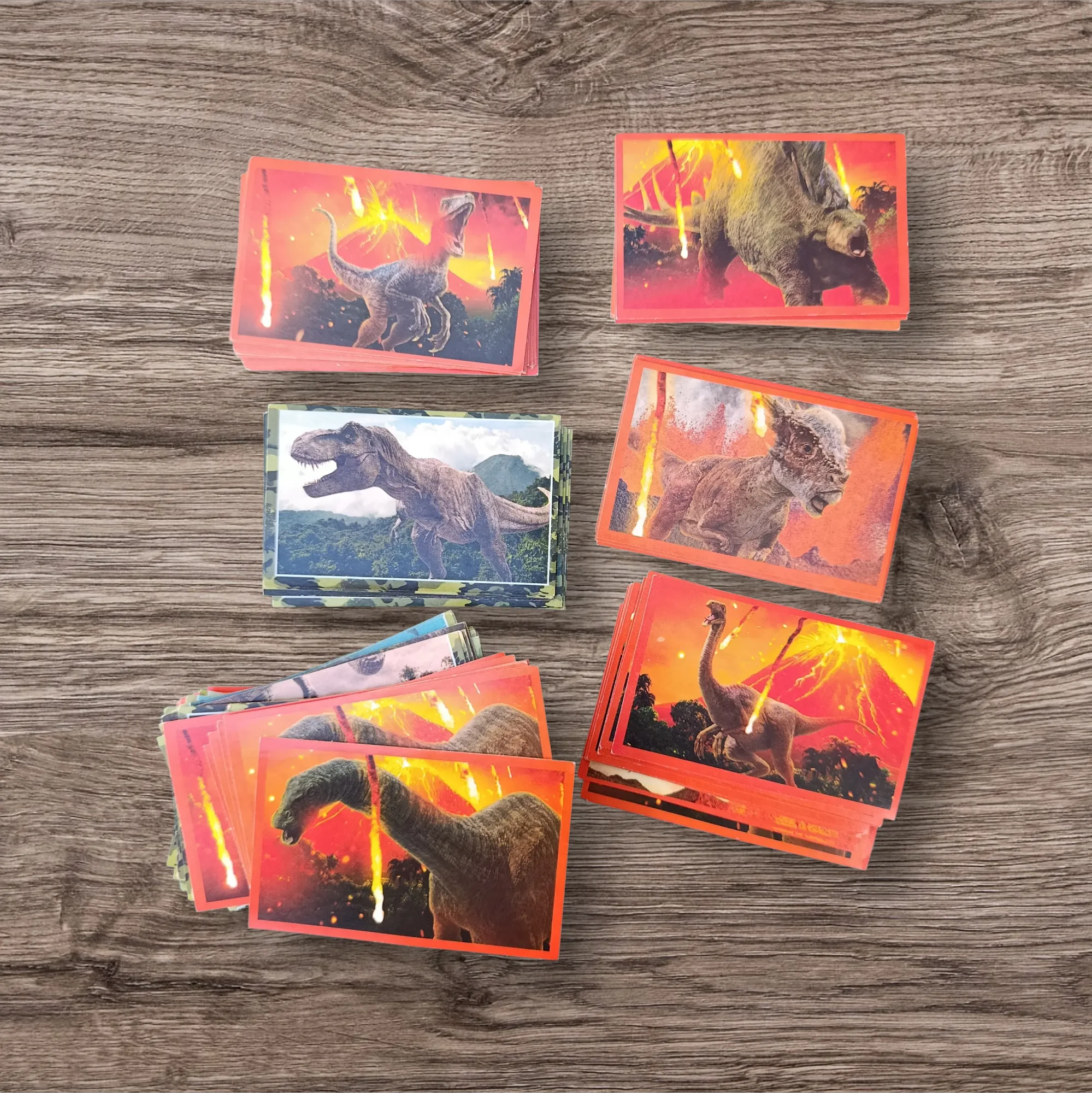 Lote 190 figuritas Jurassic World El reino caido