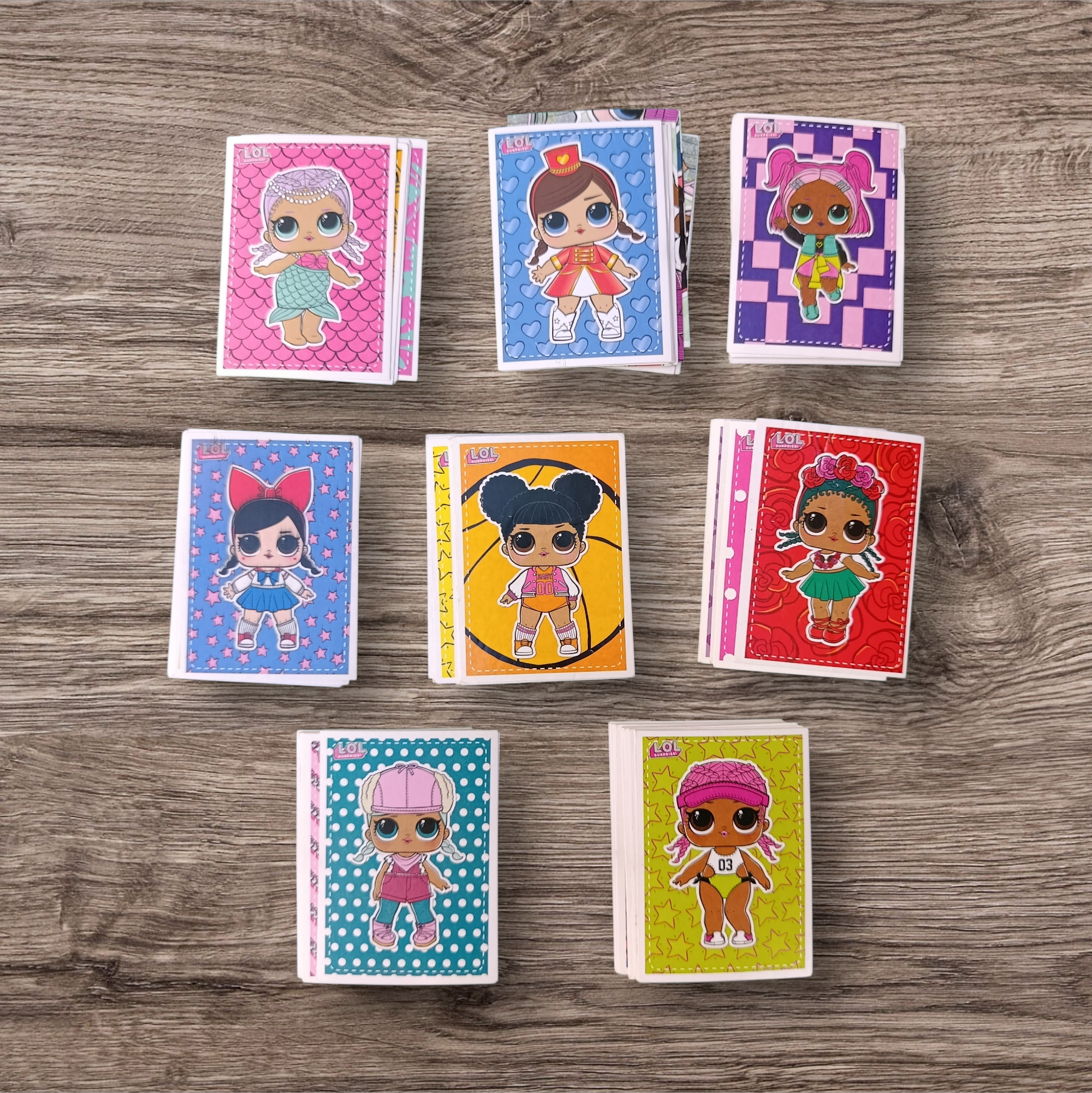 Lote 72 figuritas sin repetir Lol Surprise