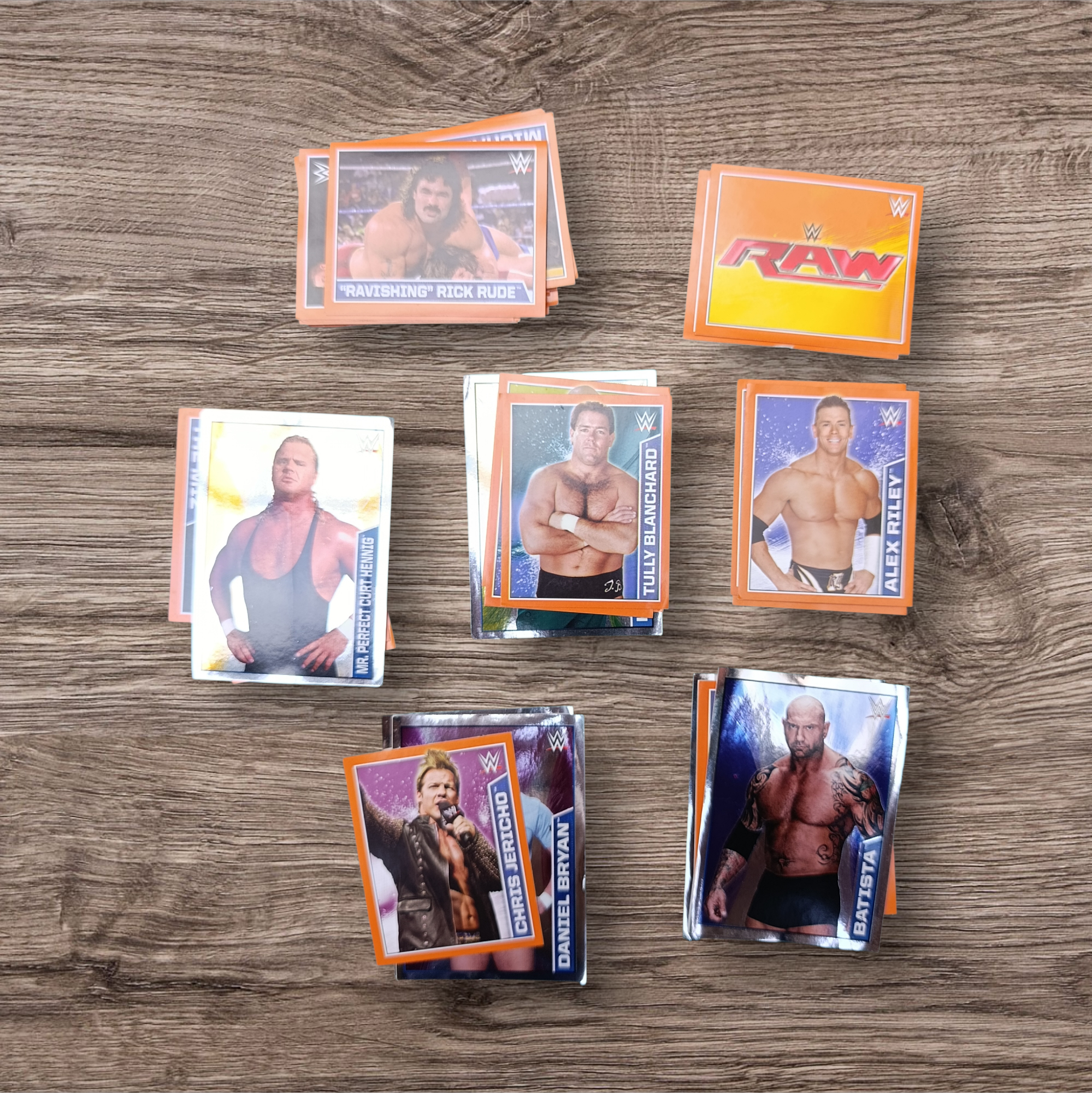 Lote 47 figuritas WWE