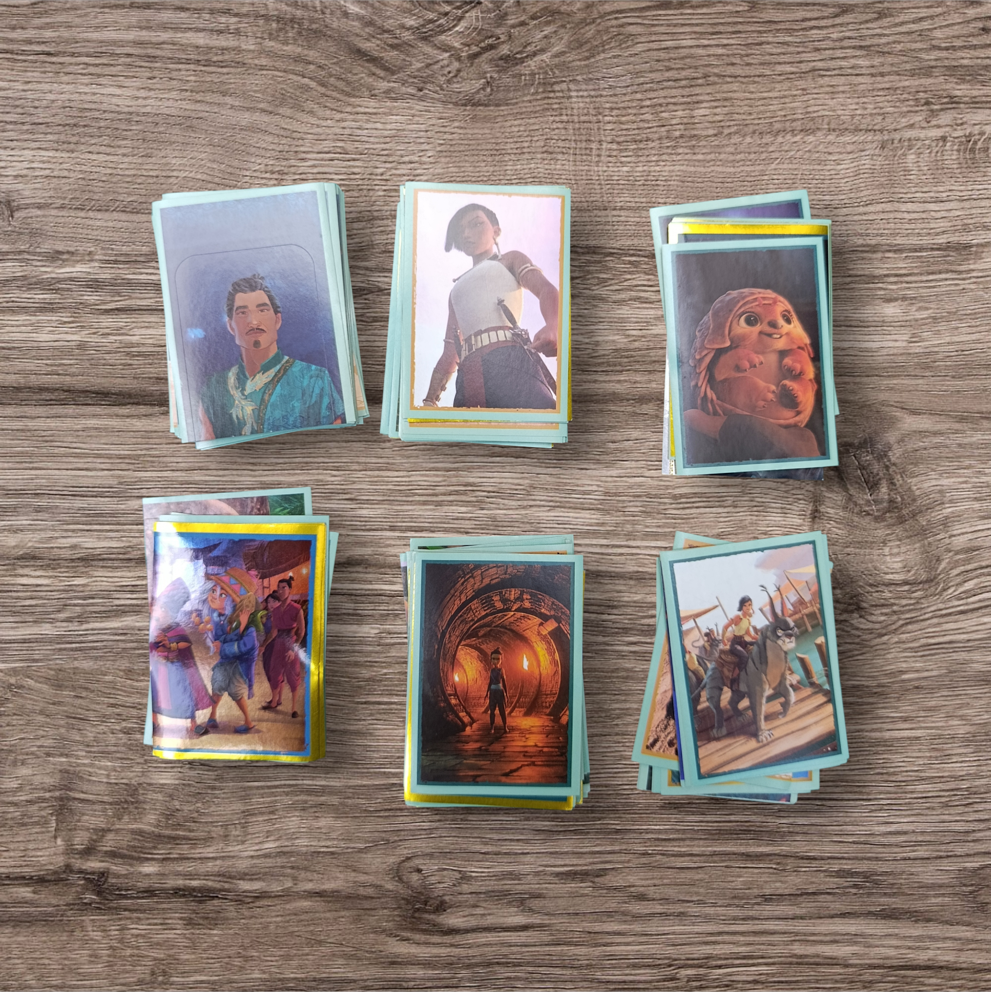 Lote 151 figuritas Raya y el último Dragón