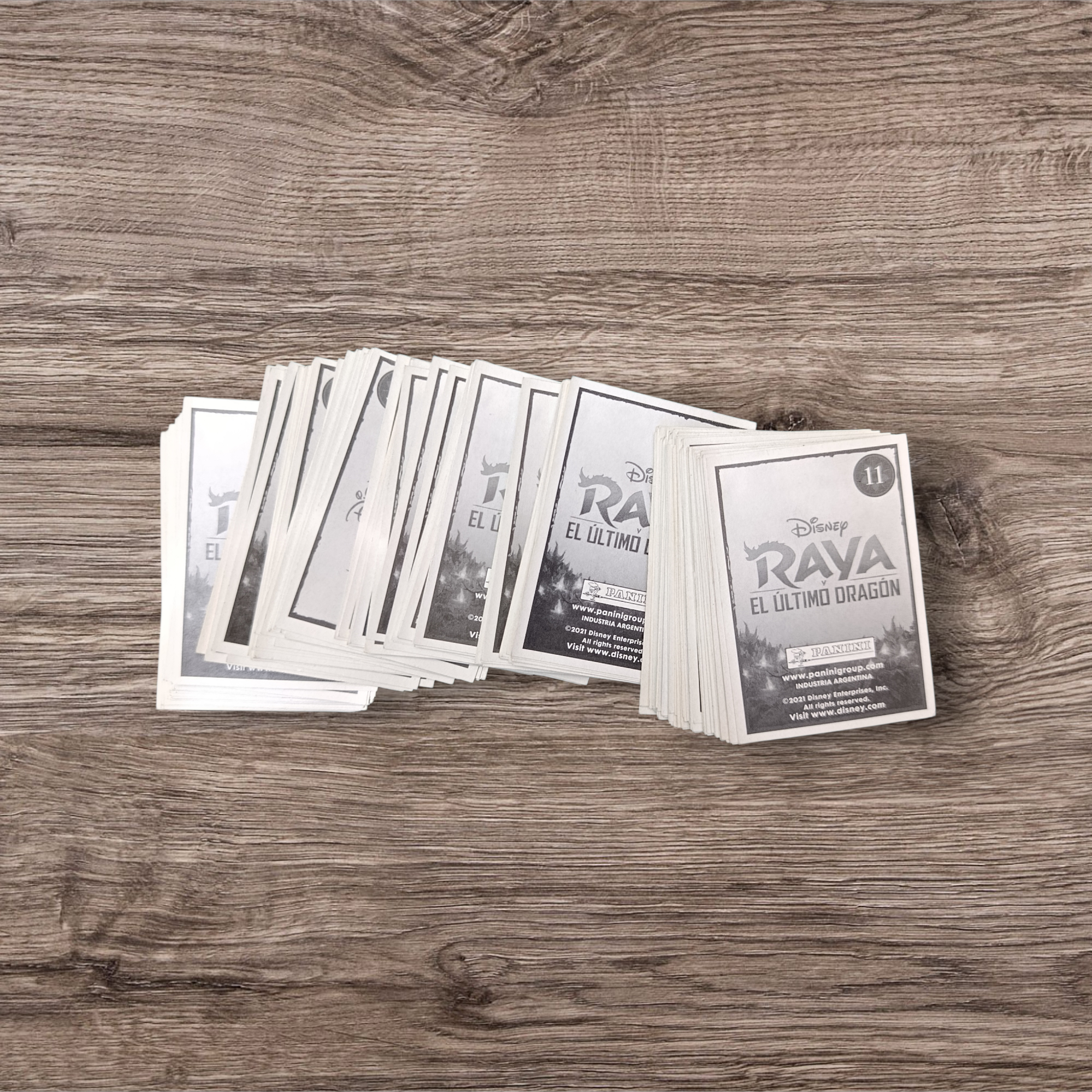 Lote 151 figuritas Raya y el último Dragón