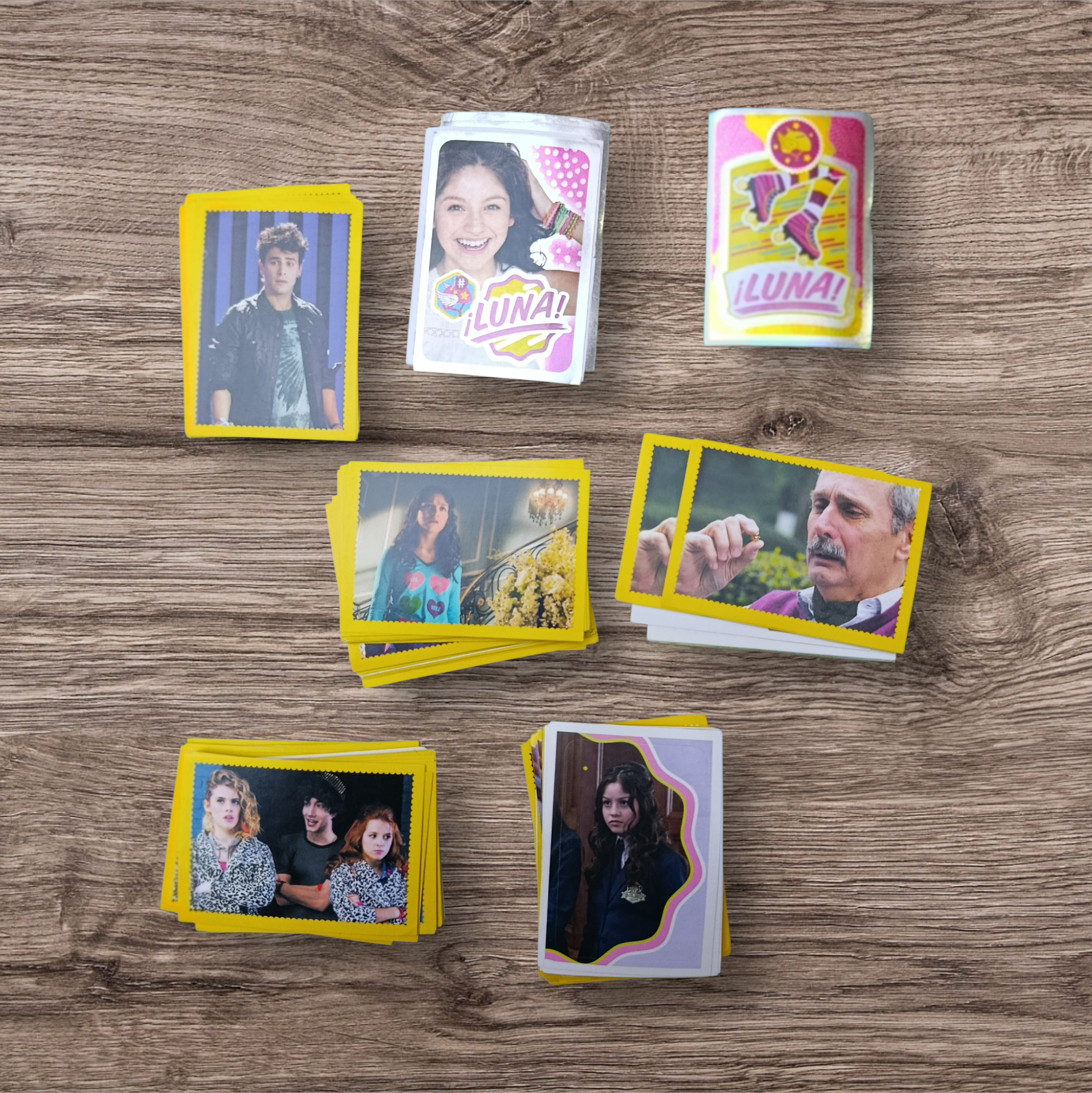 Lote 164 figuritas Soy Luna