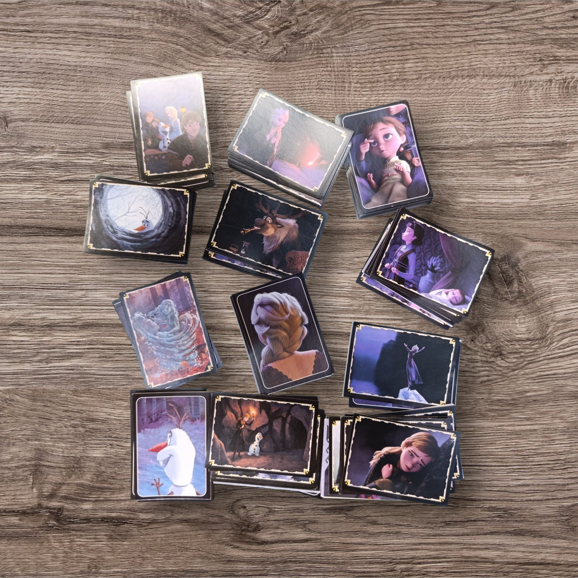 Lote 148 figuritas sin repetir Frozen 2