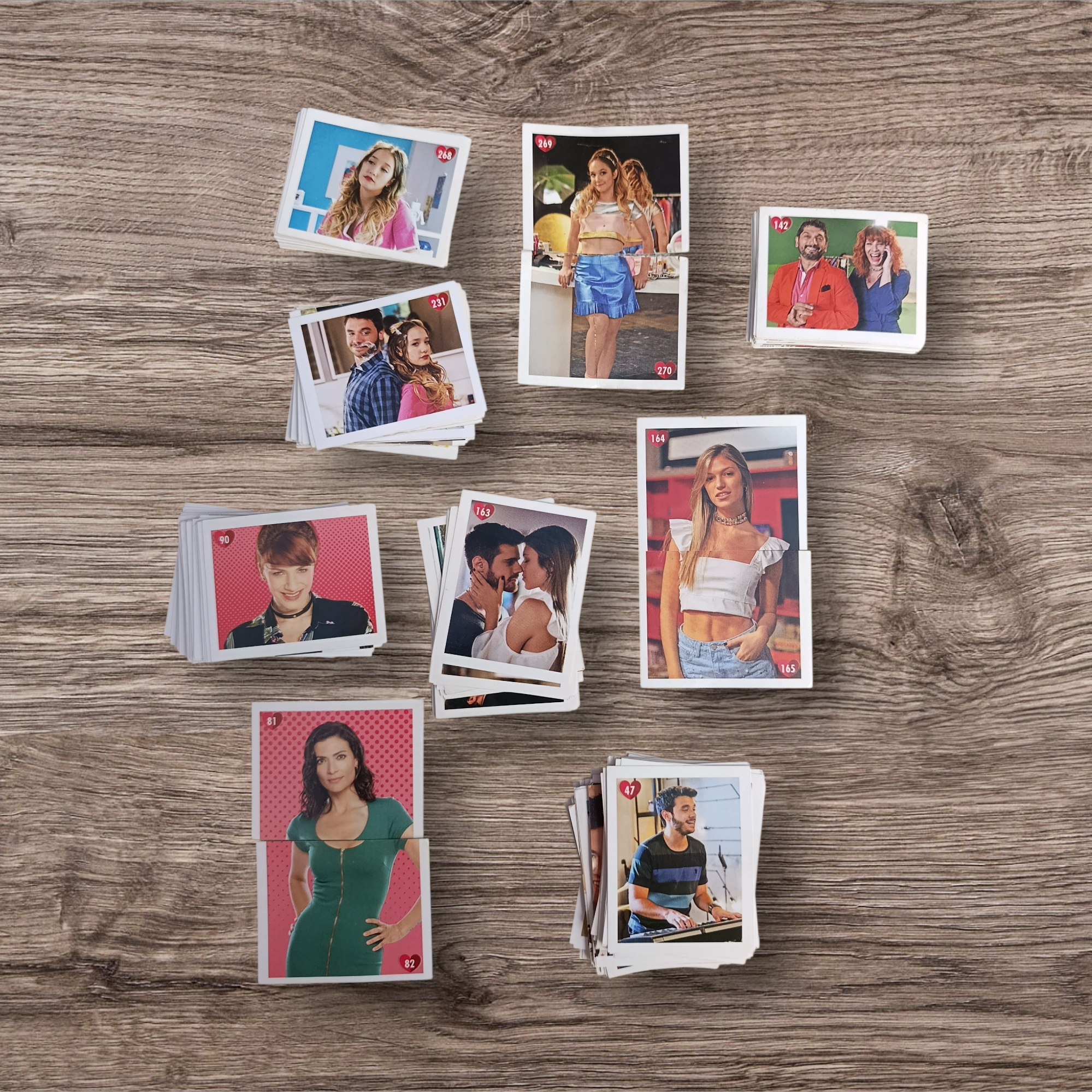 Lote 259 figuritas sin repetir Simona