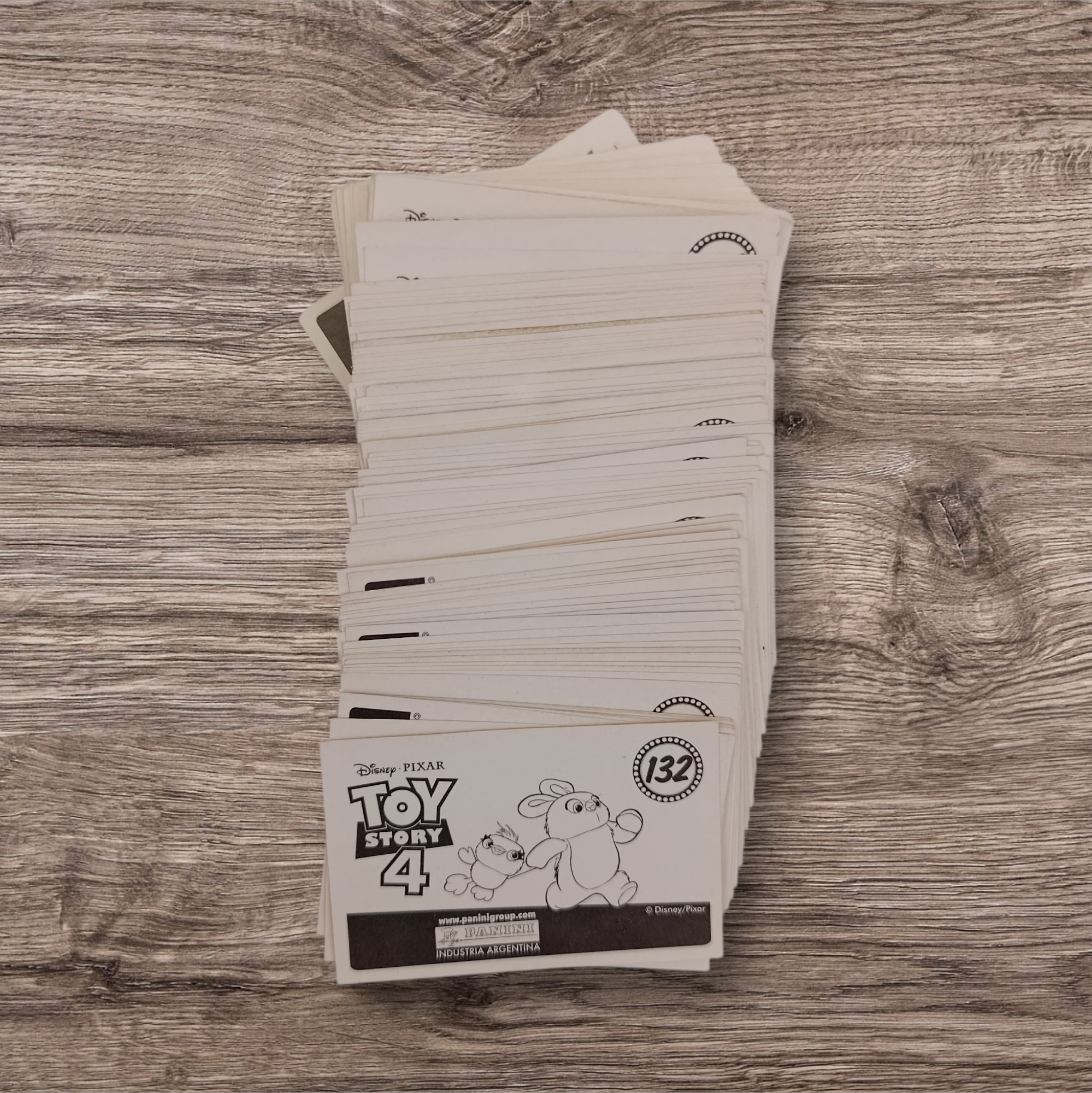 Lote 112 figuritas sin repetir Toy Story 4