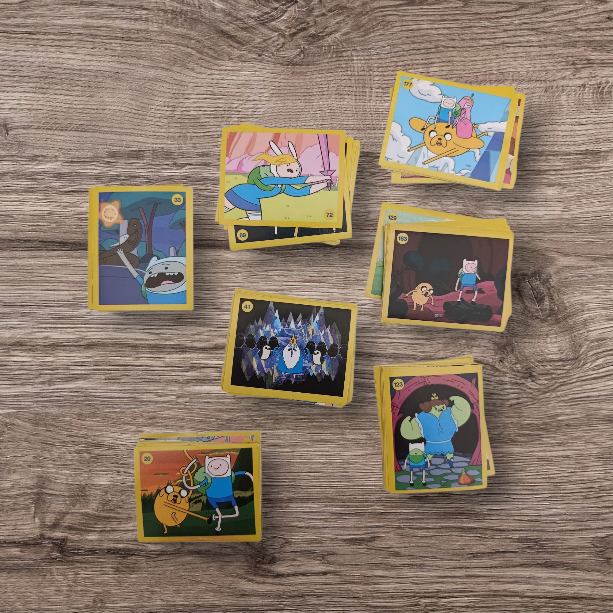 Lote 94 figuritas sin repetir Adventure Time