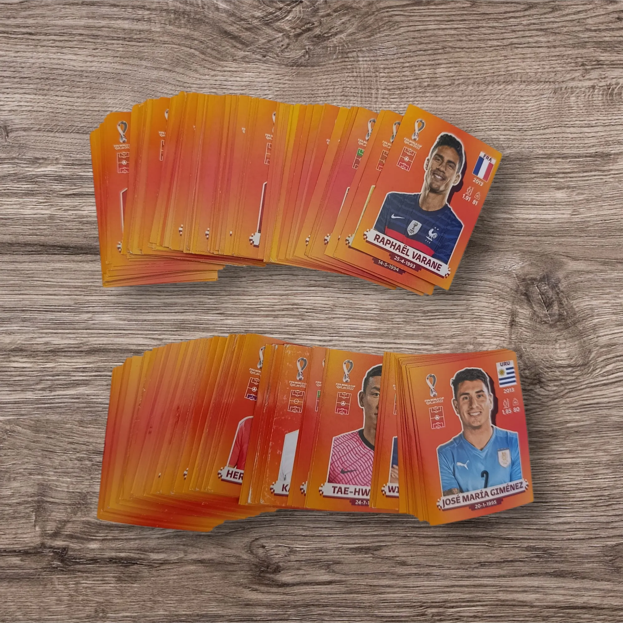 Lote 181 figuritas sin repetir Mundial Qatar 2022
