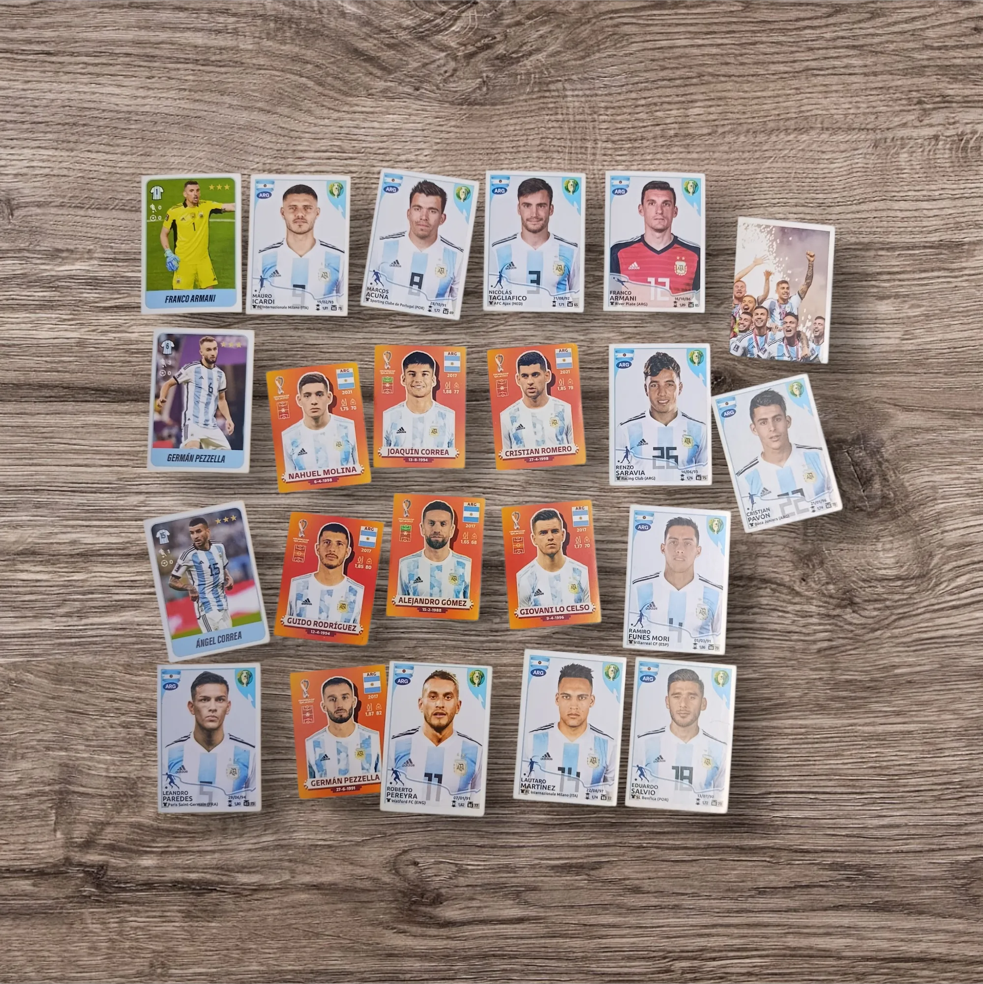 Lote 22 figuritas Selección Argentina