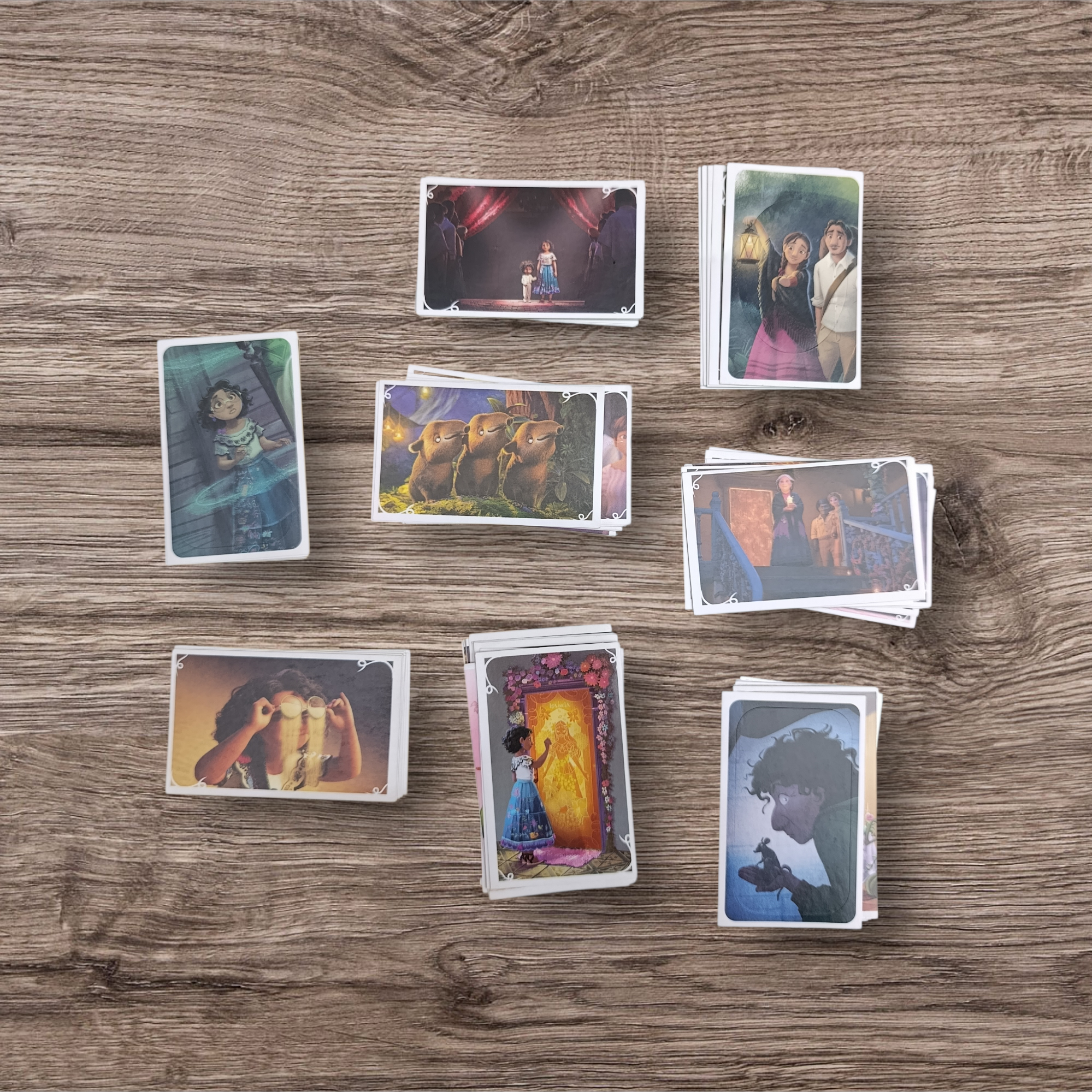 Lote 109 figuritas sin repetir Encanto