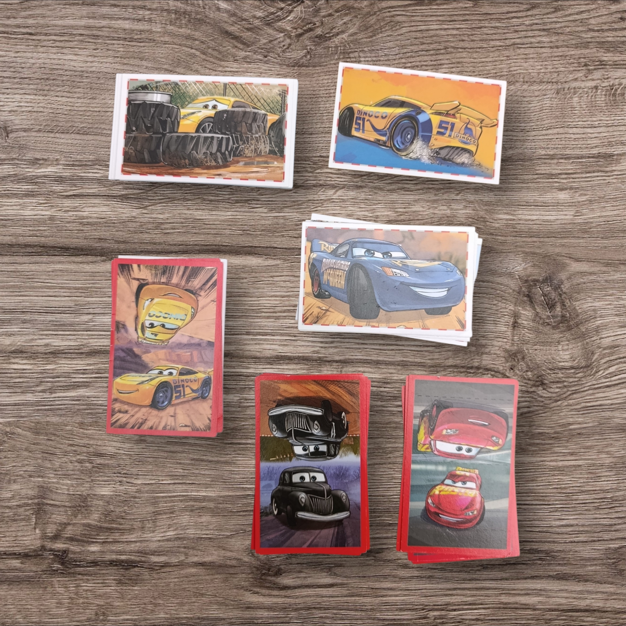Lote de 34 Figuritas Cars 3 de Panini