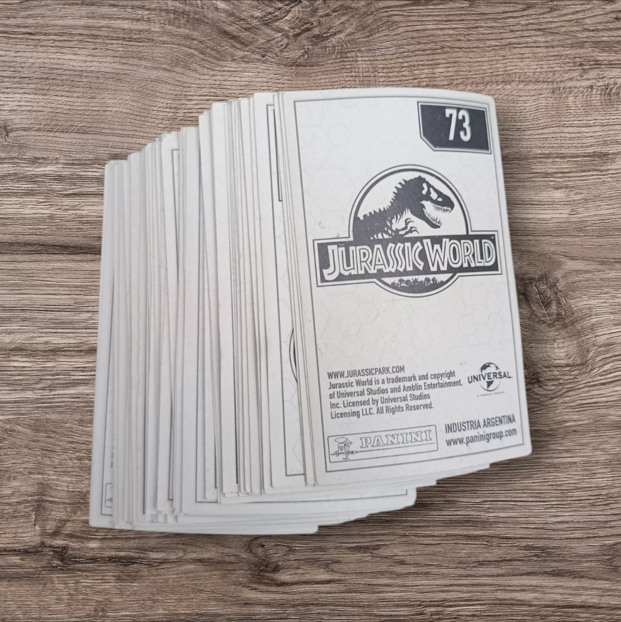Lote de 66 Figuritas Sin Repetir - Jurassic World de Panini