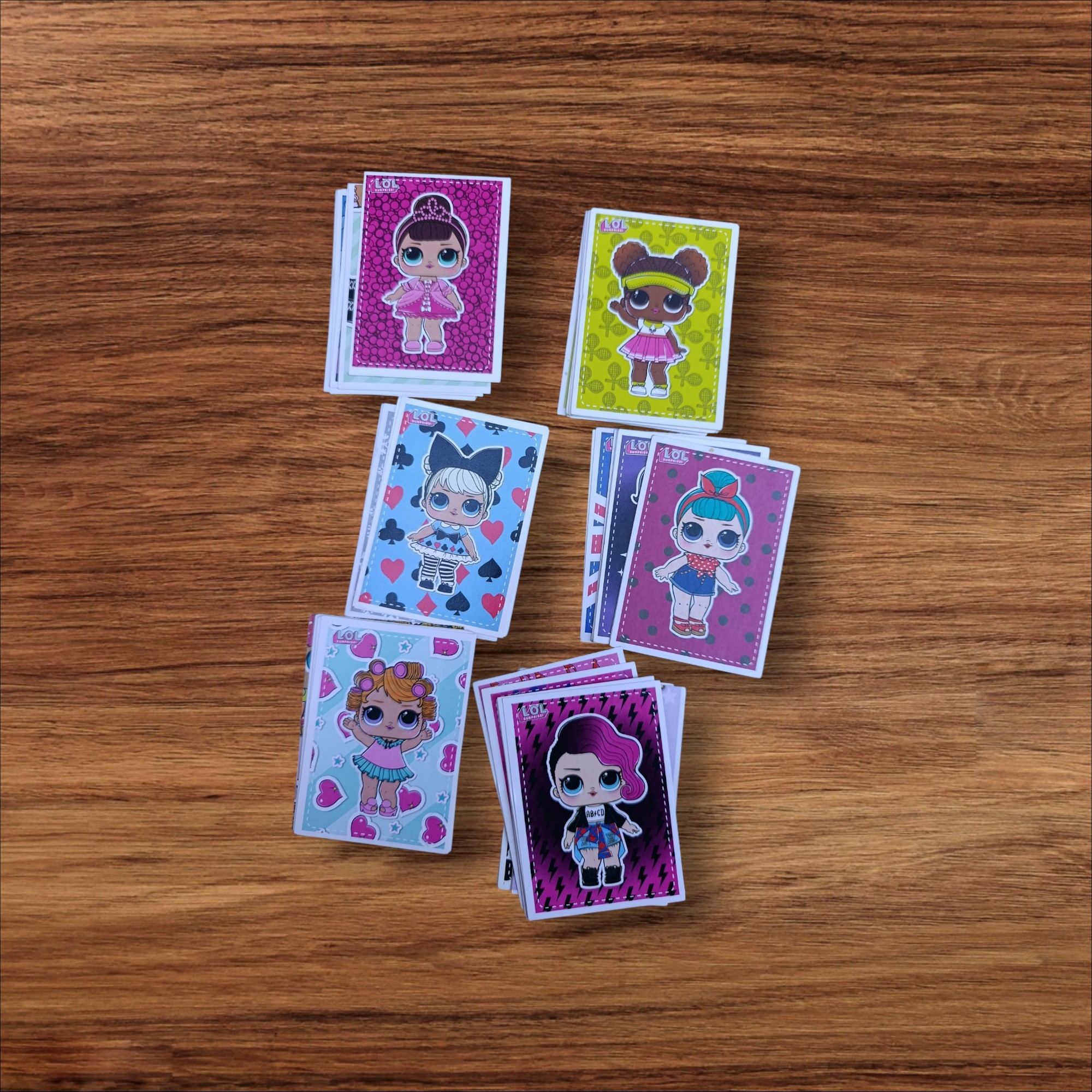 Lote de 55 Figuritas LOL Surprise (Panini) Sin Repetir