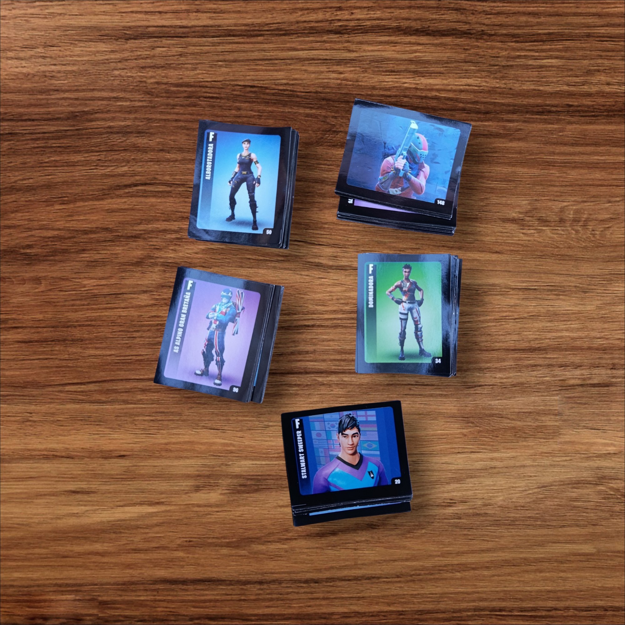 Lote de 89 Figuritas de Fortnite Sin Repetir