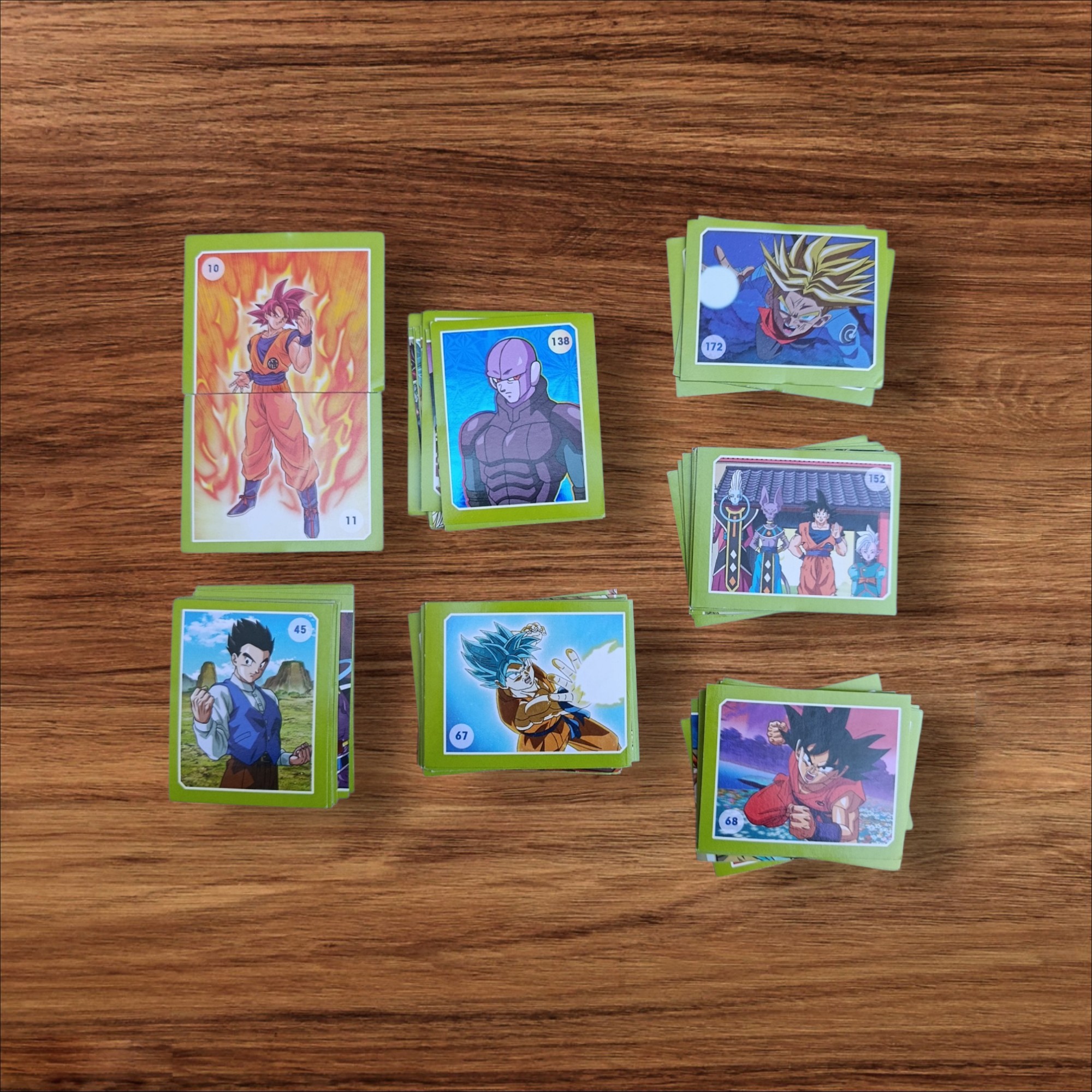 Lote de 77 Figuritas de Dragon Ball Sin Repetir