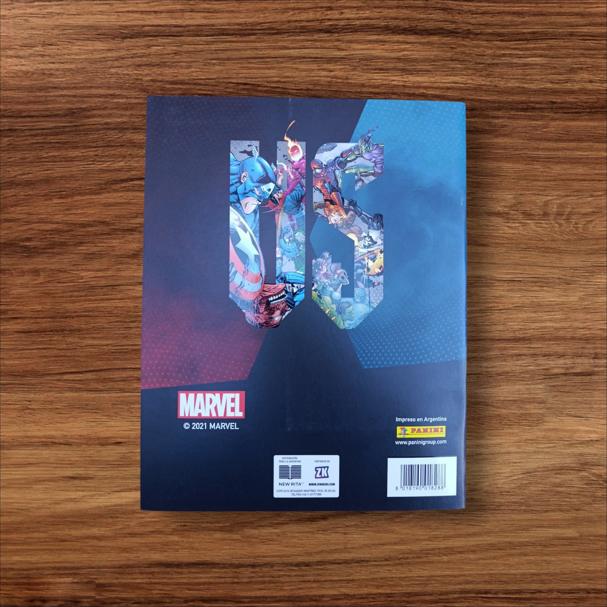 Álbum Vacío Marvel Versus (Panini) Con Cómic Incluido