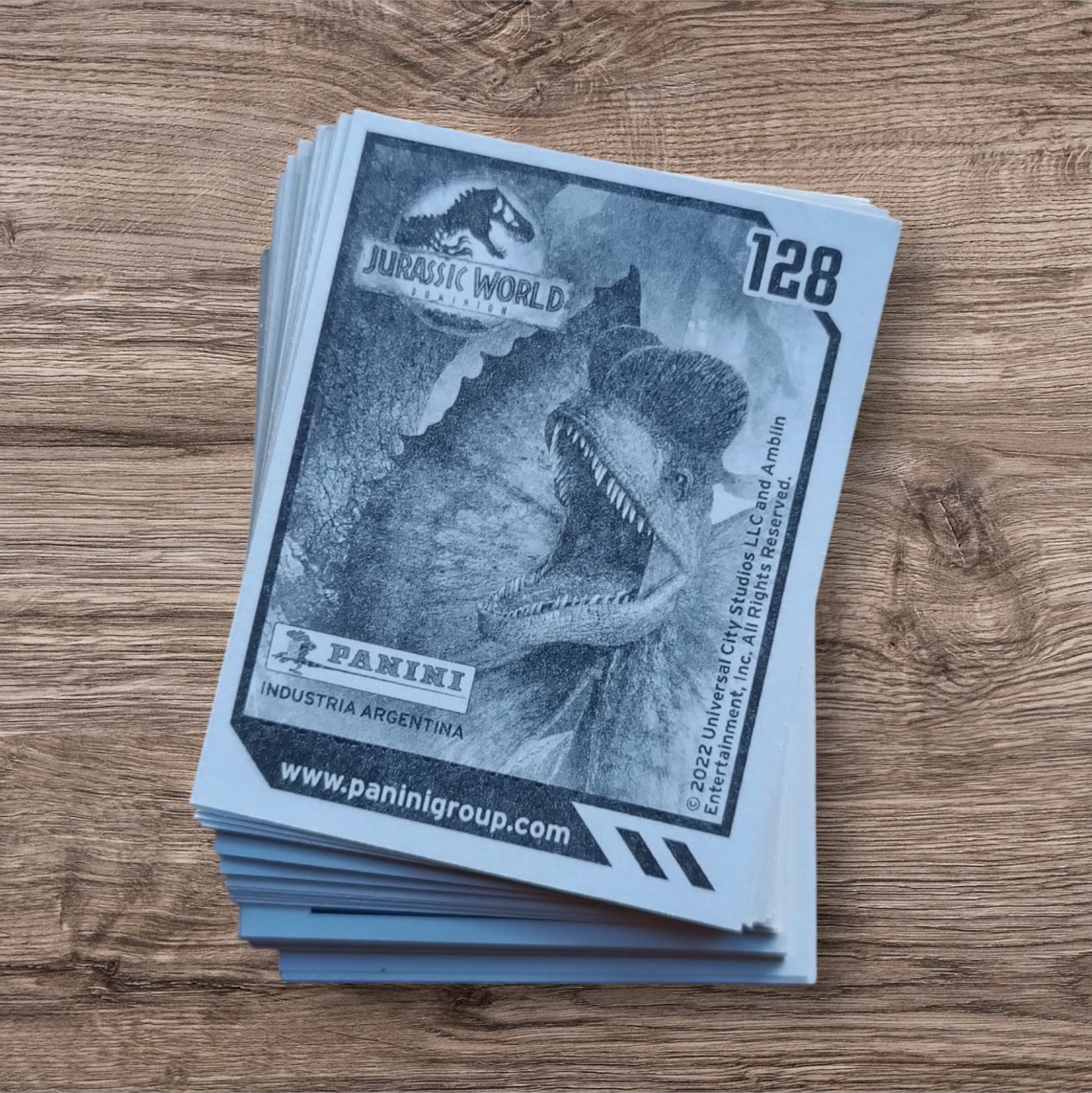 Lote 44 figuritas sueltas Jurassic World Dominion Panini