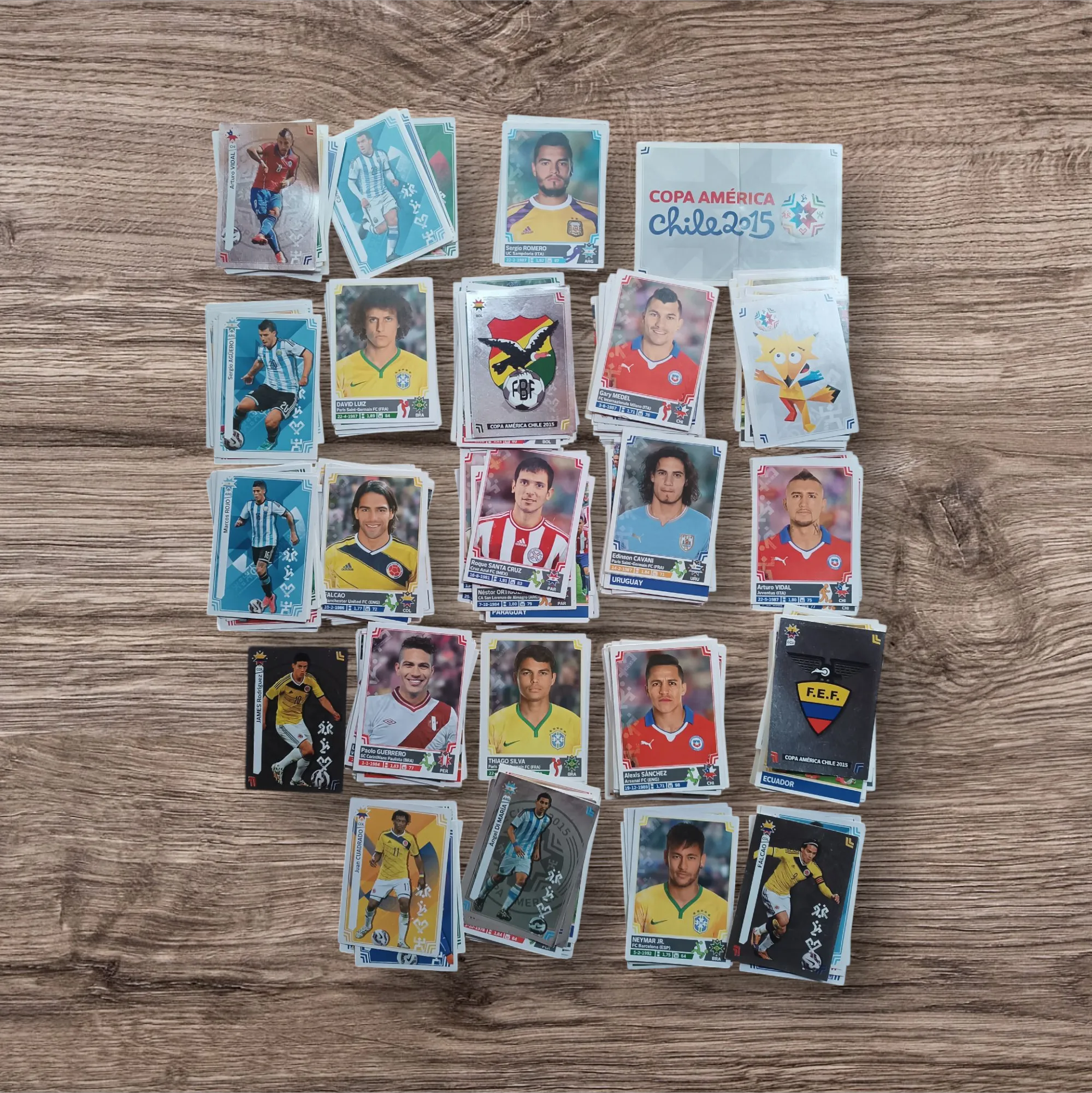 Lotazo 311 figuritas sin repetir Copa América 2015