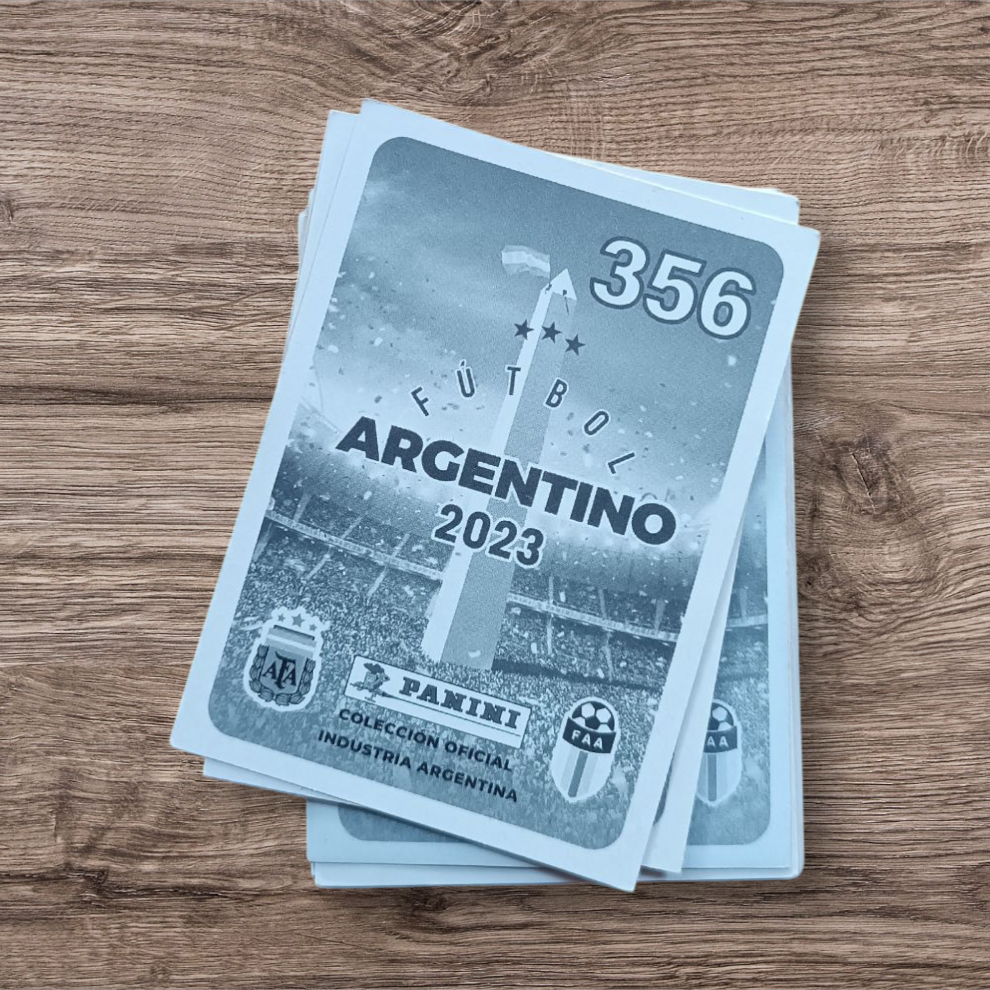 Lote 16 figuritas sin repetir River Plate 2023