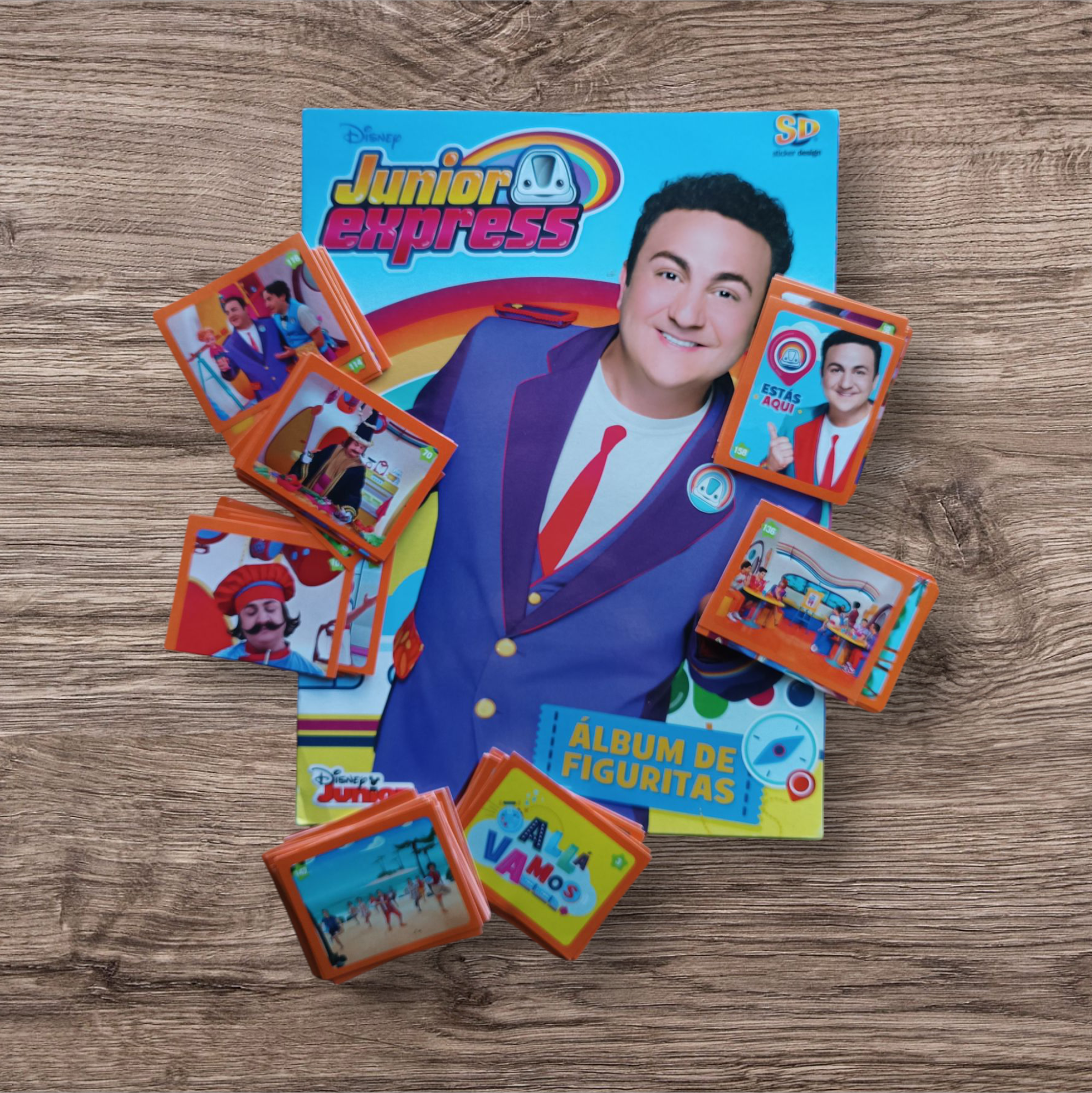 Álbum + 94 figuritas sin repetir Junior Express