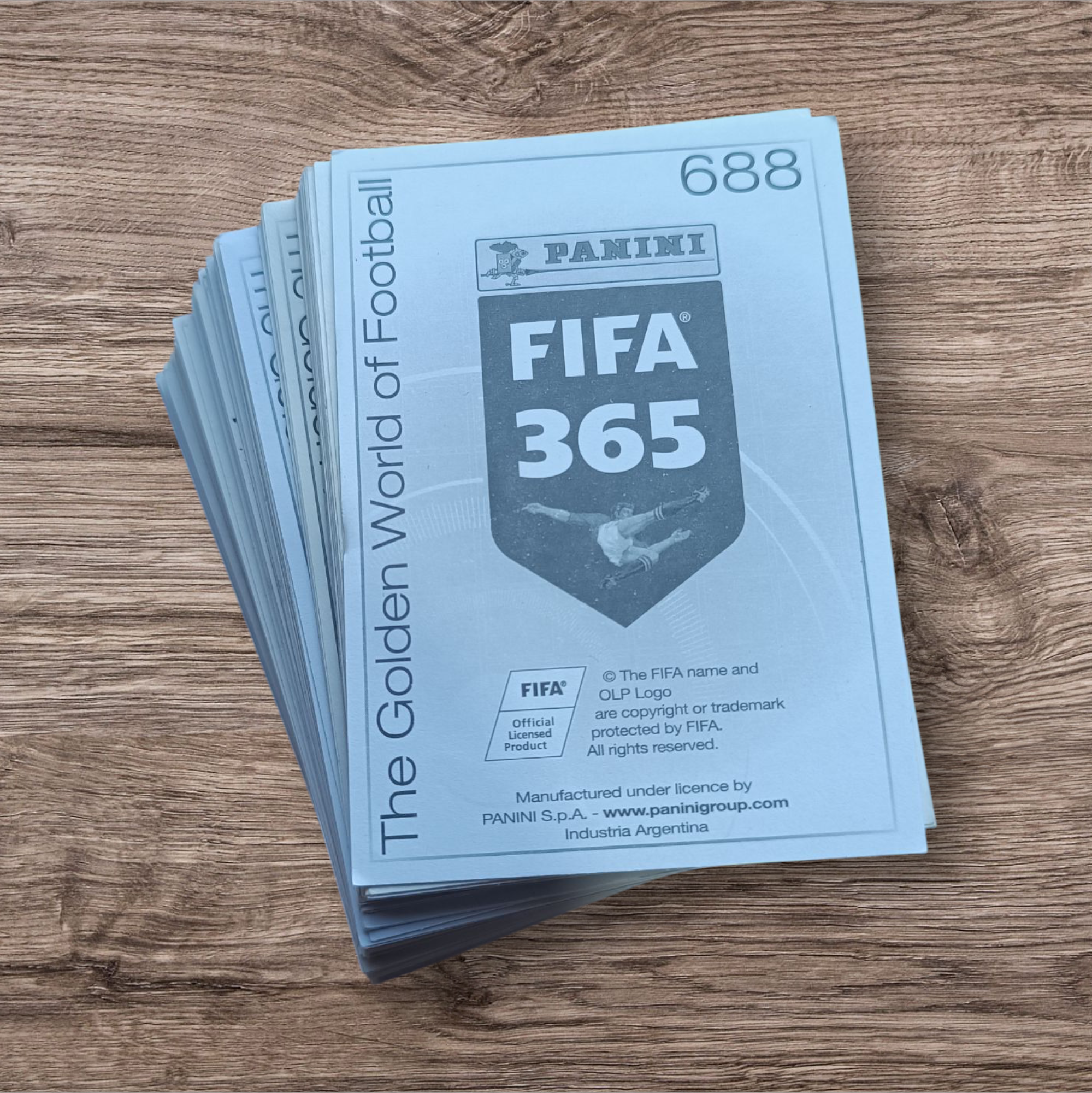 Lote 208 figuritas sin repetir FIFA 365 Panini