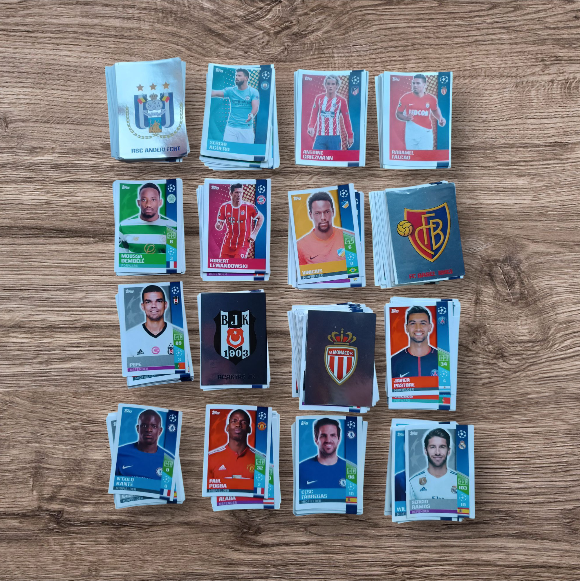 Increíble lote de 393 figuritas sin repetir Champions League 2017/18