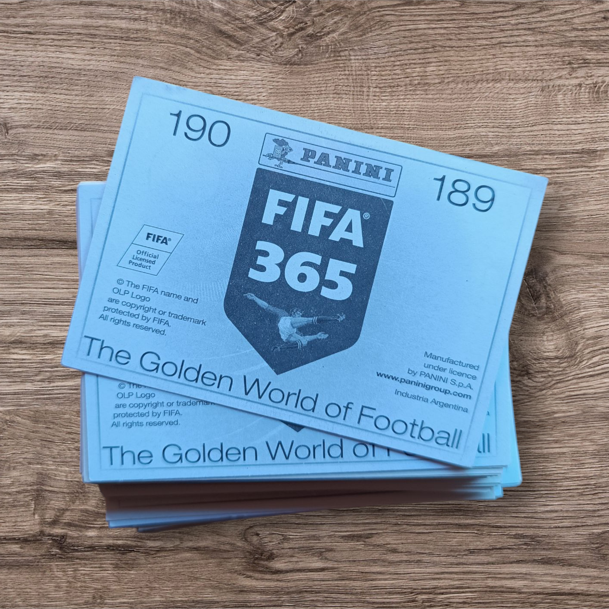 Lote 84 figuritas sin repetir FIFA 365, de Panini