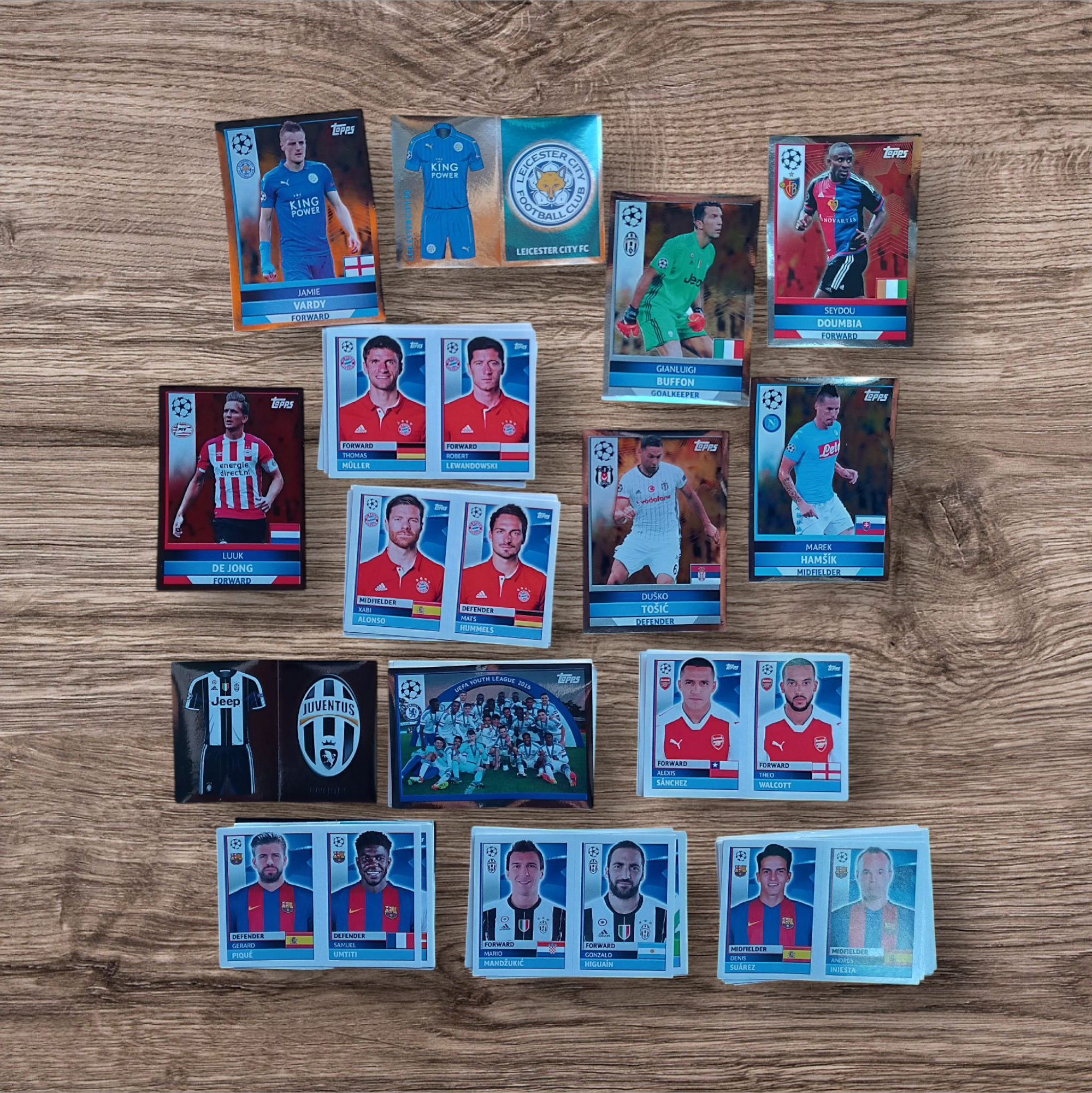 Lote 82 figuritas sin repetir Champions League 2016/2017